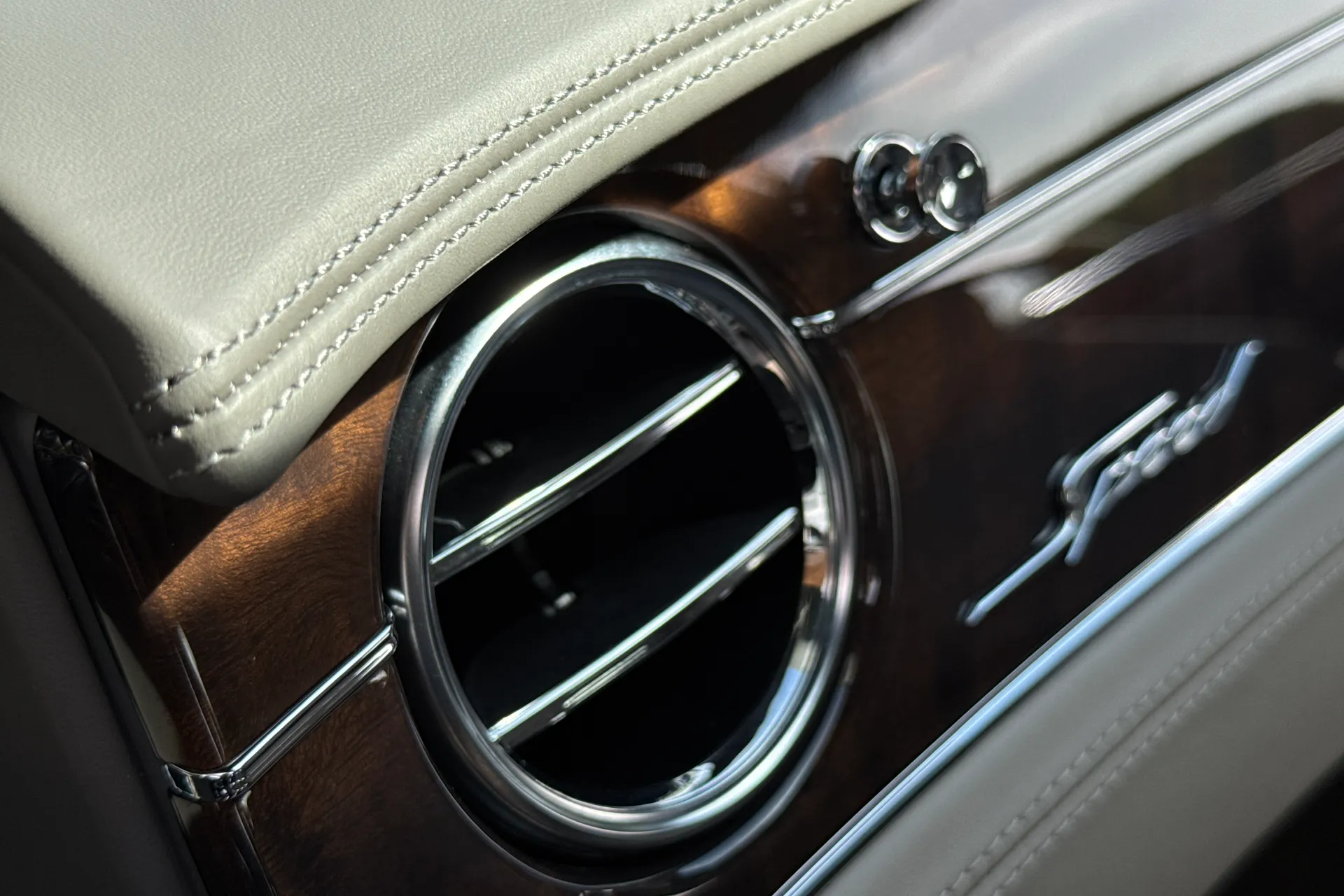 Bentley CONTINENTAL GTC thumbnail image number 6