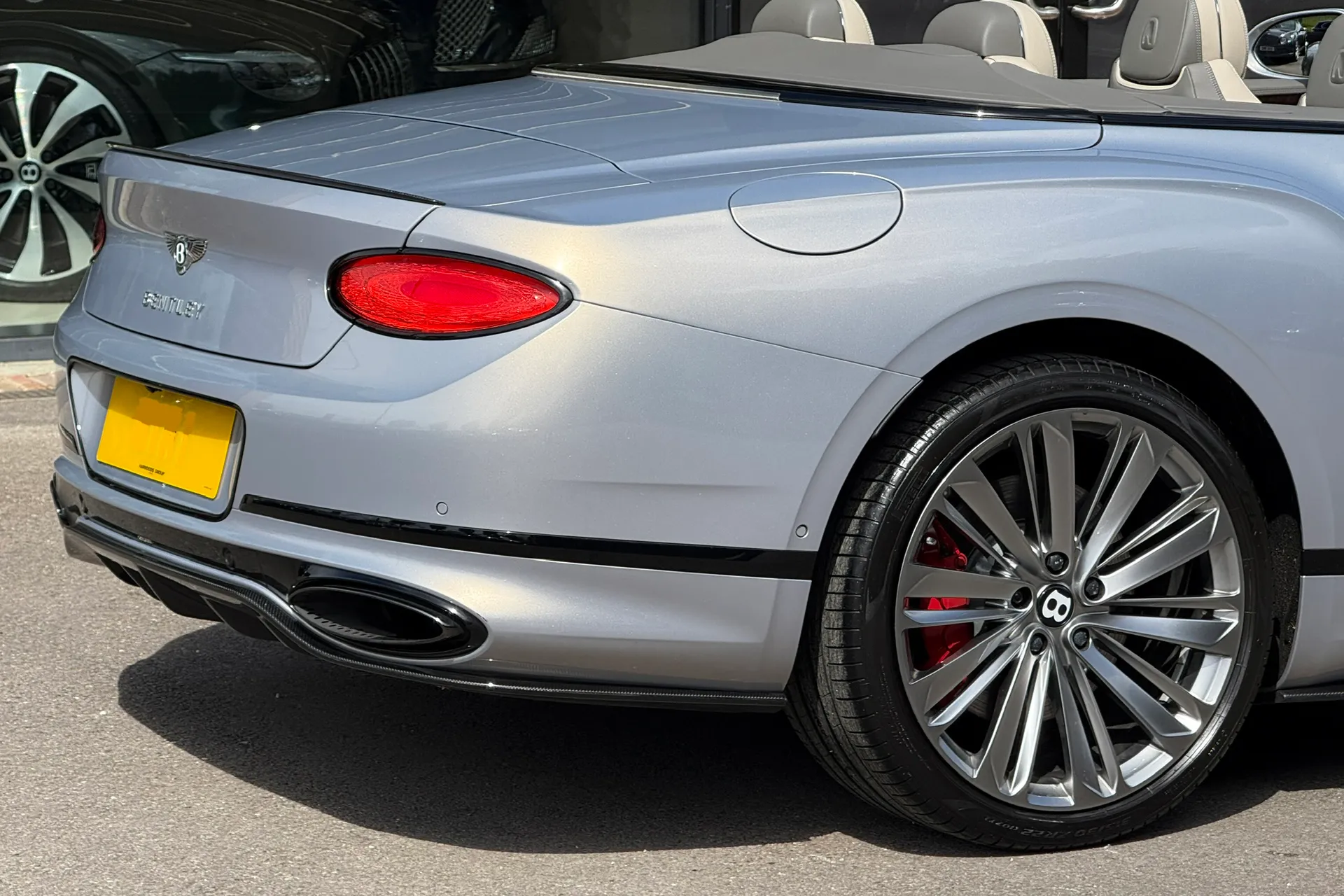 Bentley CONTINENTAL GTC thumbnail image number 16