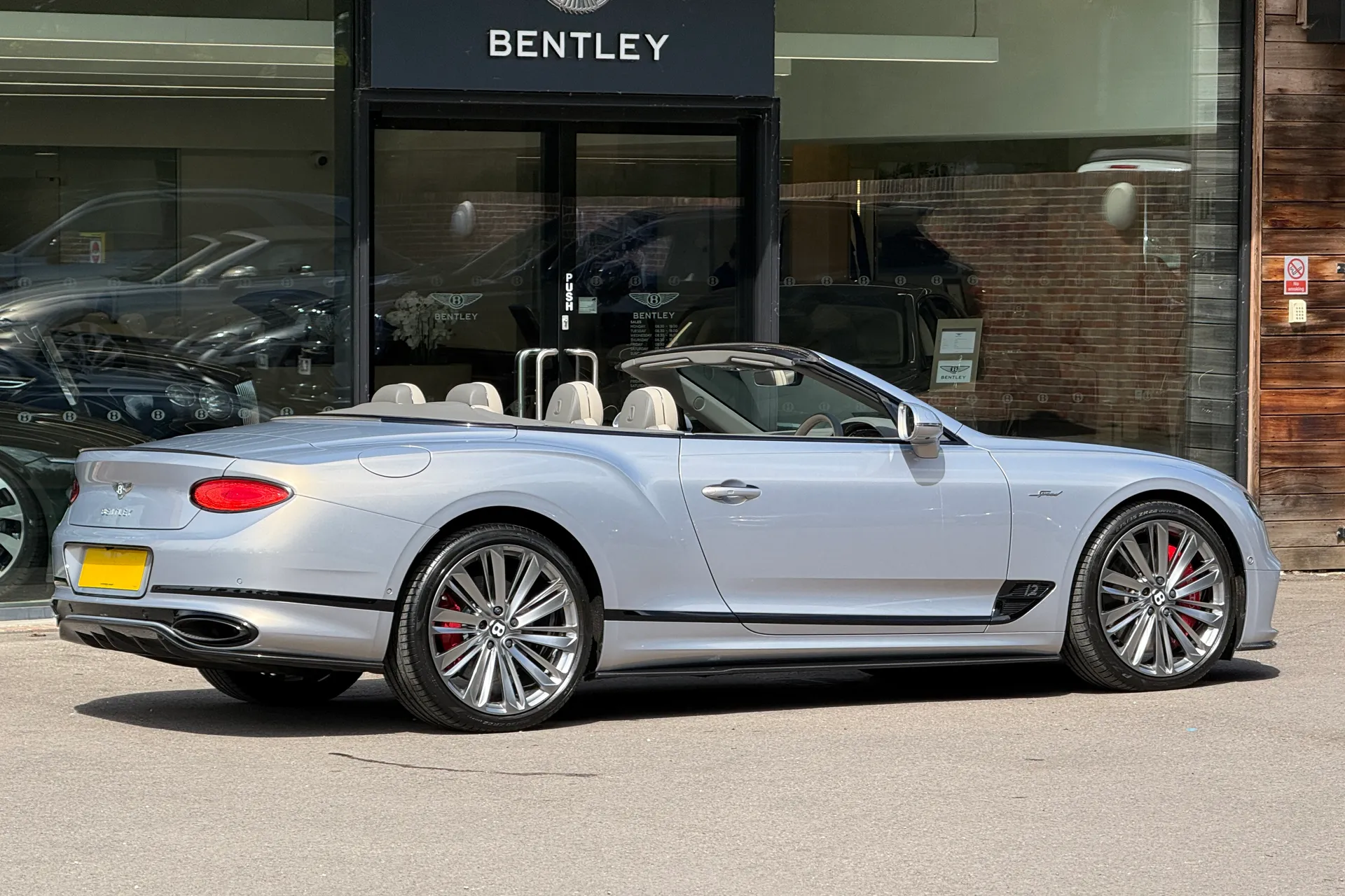 Bentley CONTINENTAL GTC thumbnail image number 15