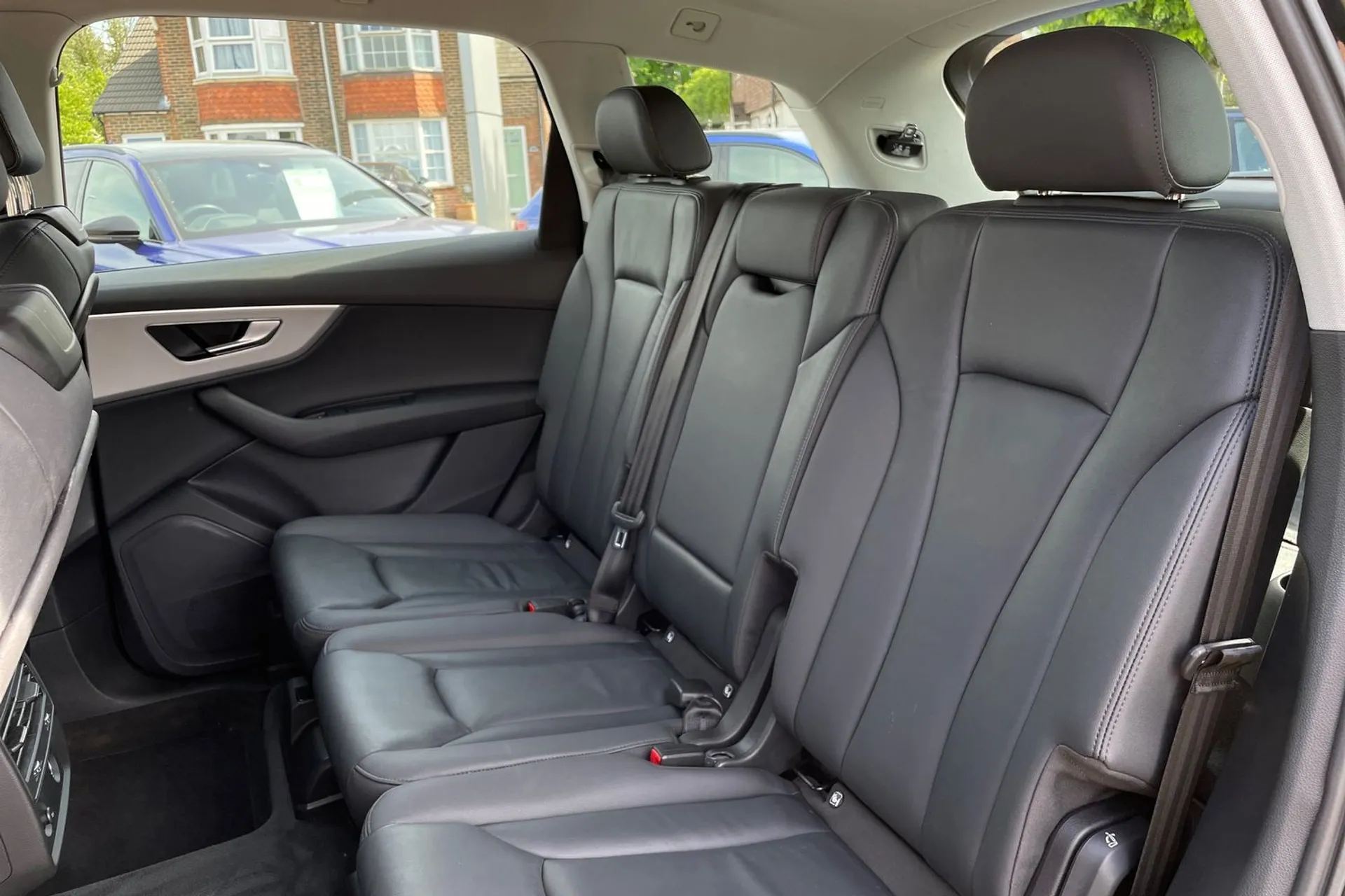 Audi Q7 thumbnail image number 37