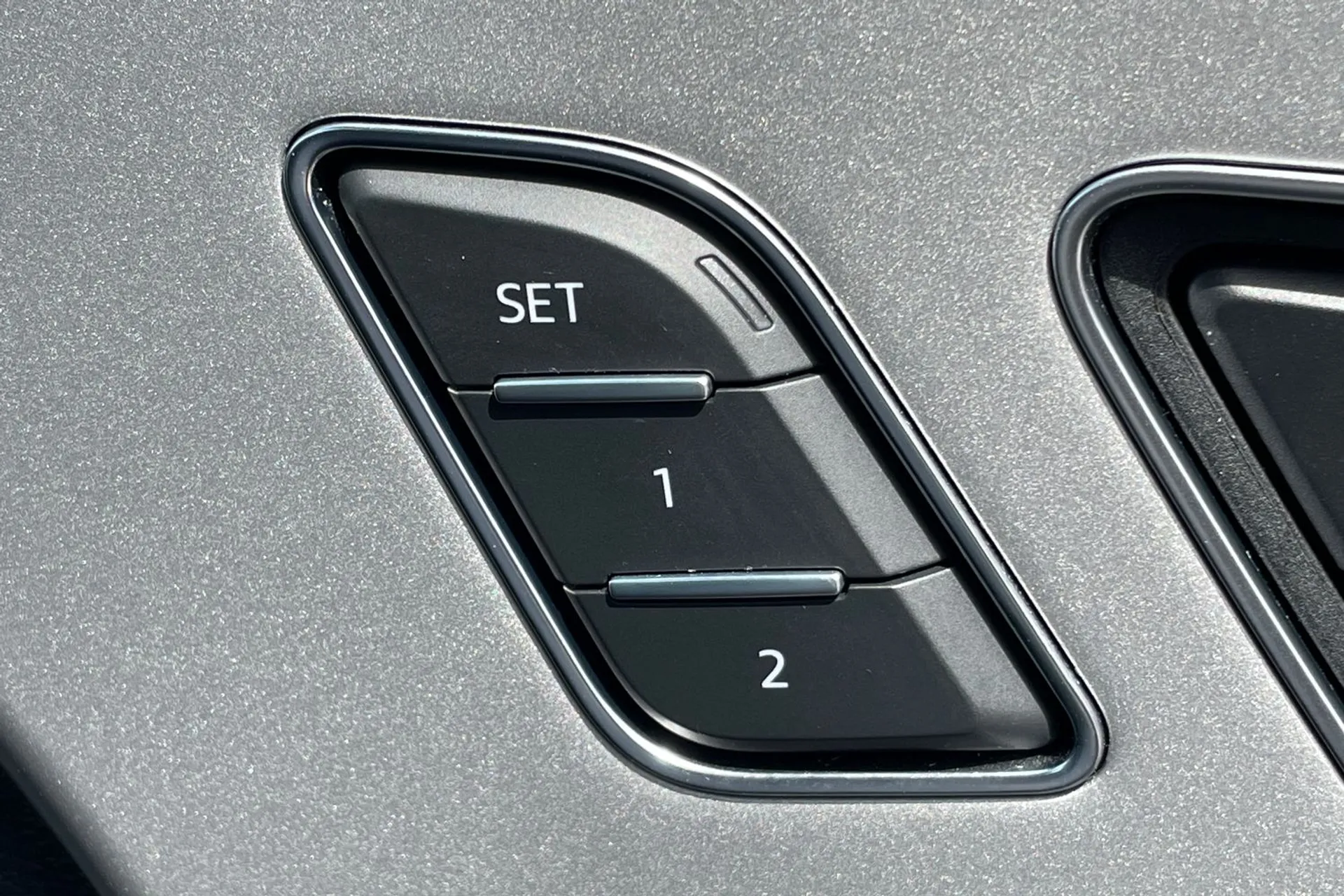 Audi Q7 thumbnail image number 17