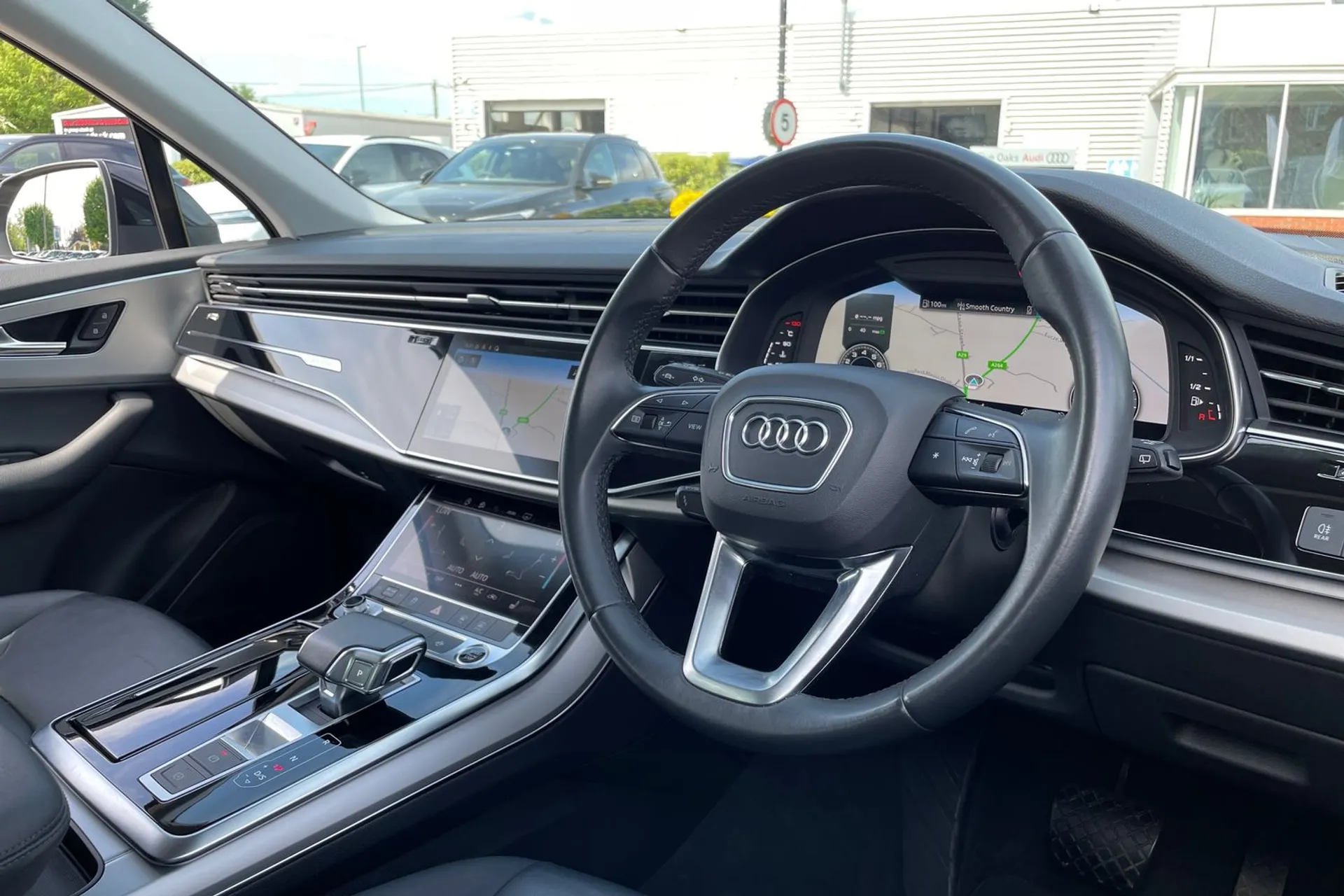 Audi Q7 thumbnail image number 25