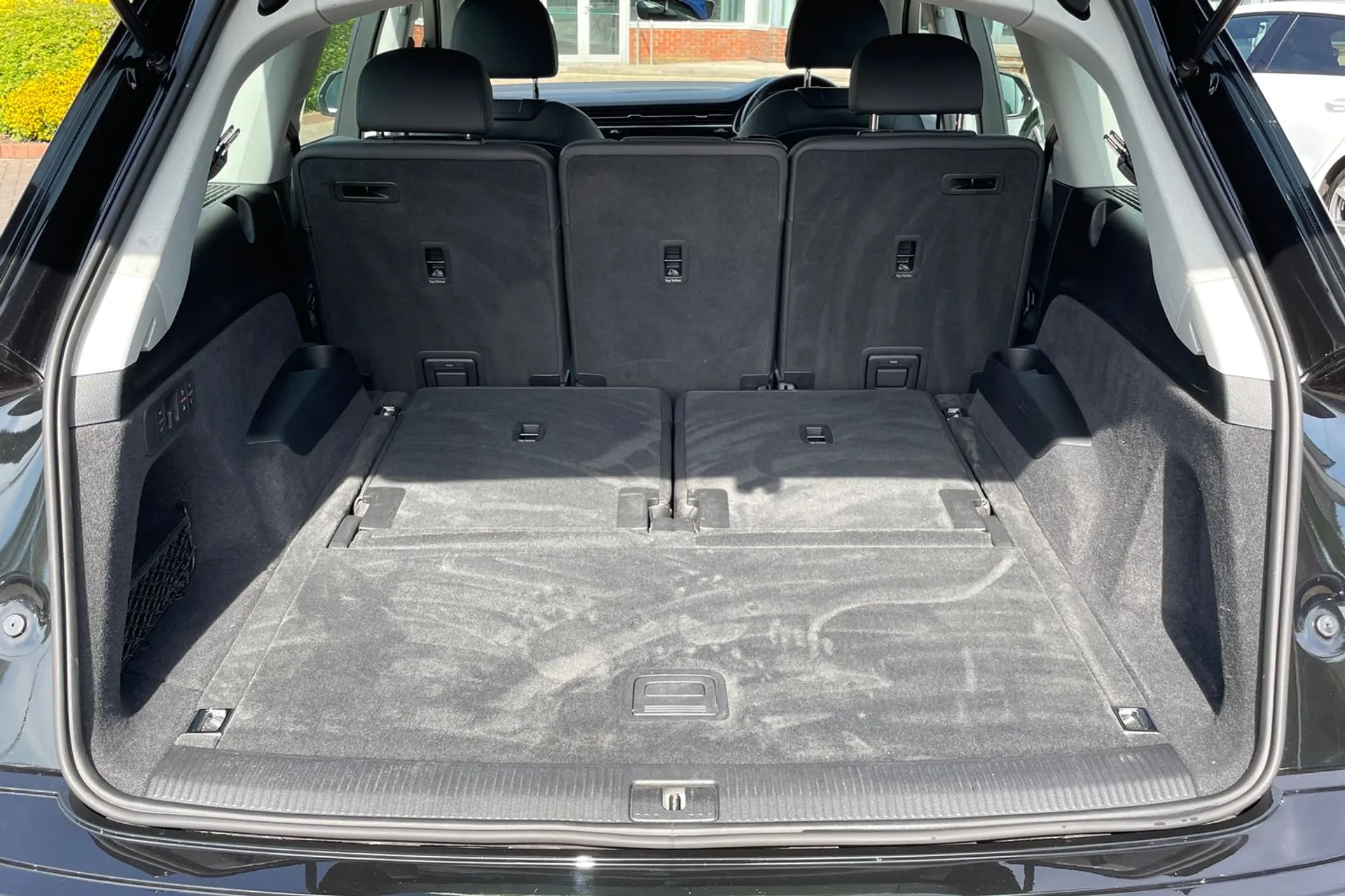 Audi Q7 thumbnail image number 28