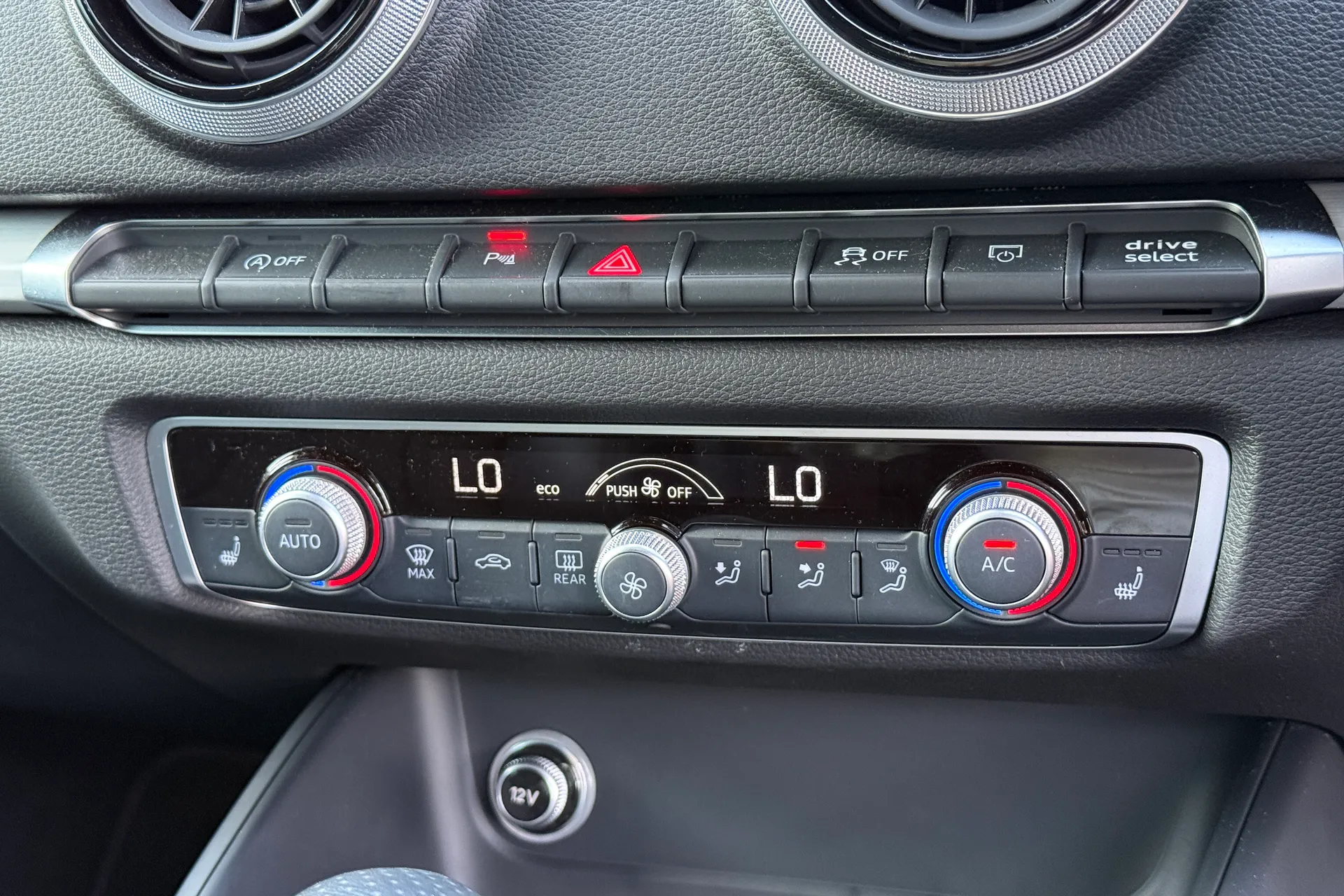 Audi A3 thumbnail image number 17