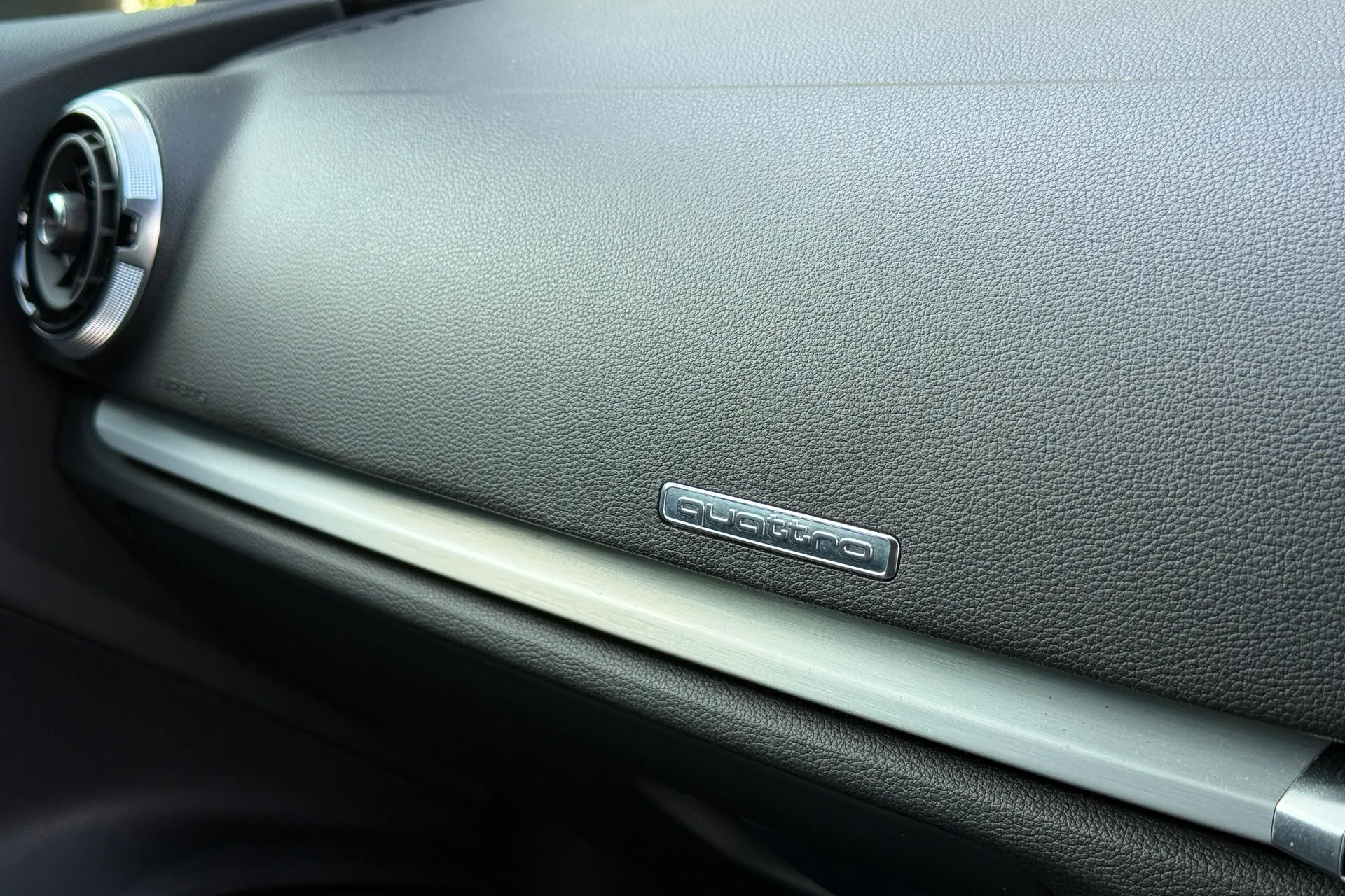 Audi A3 thumbnail image number 18