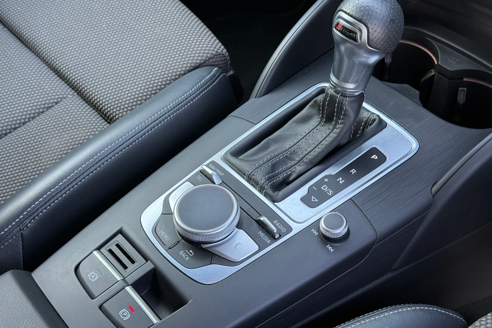 Audi A3 thumbnail image number 25