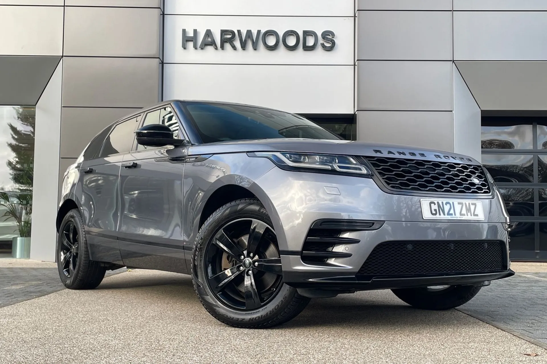 LAND ROVER RANGE ROVER VELAR thumbnail image number 6