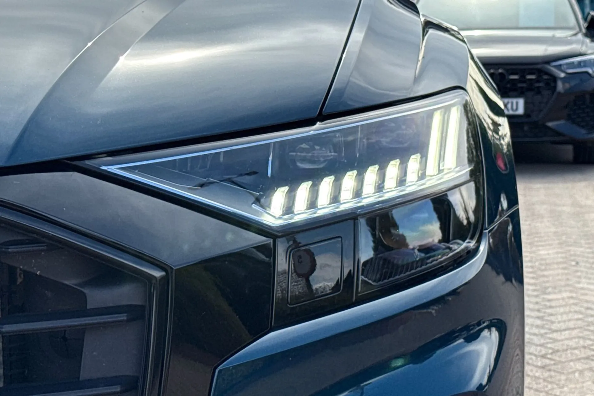 Audi Q8 thumbnail image number 60