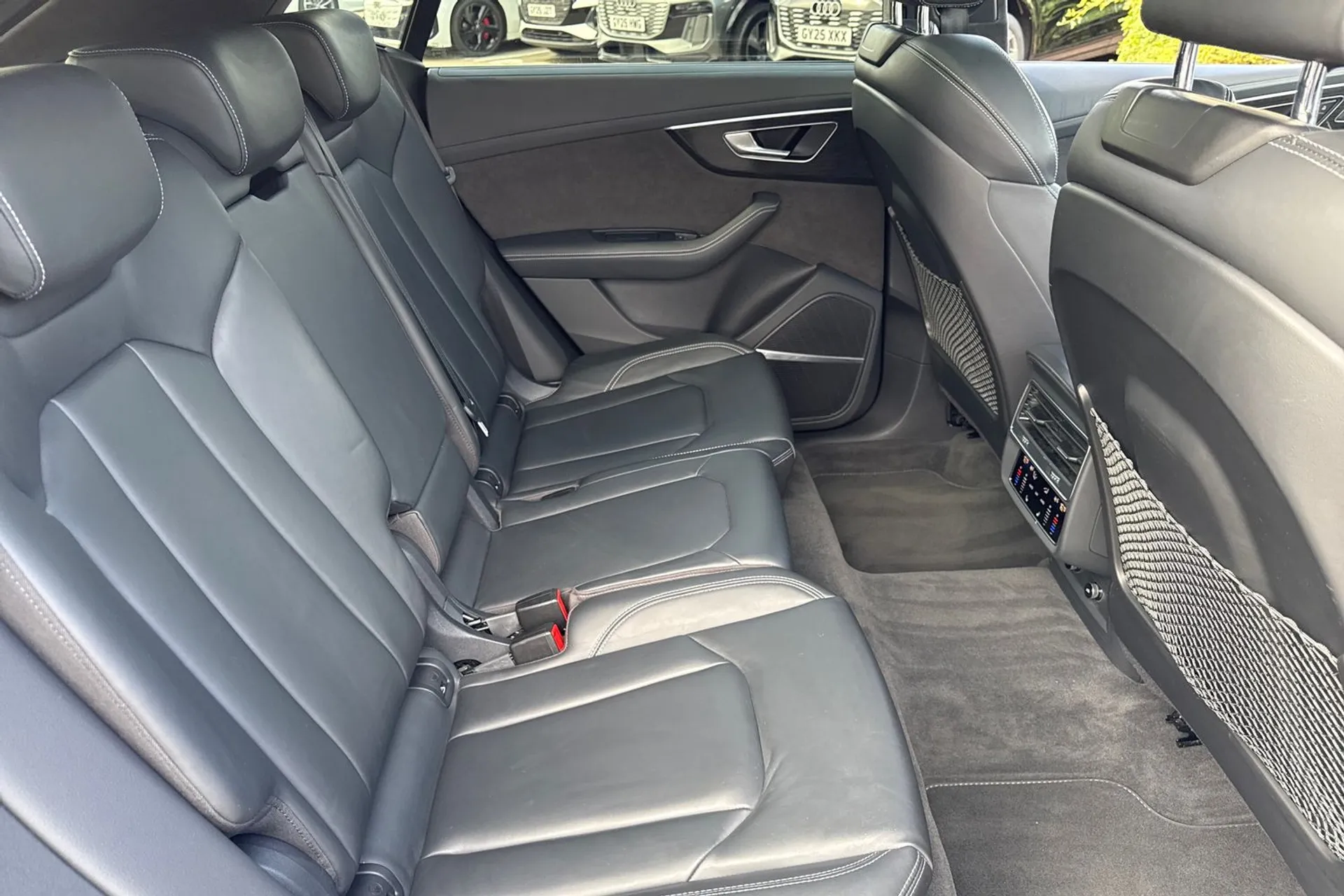 Audi Q8 thumbnail image number 51