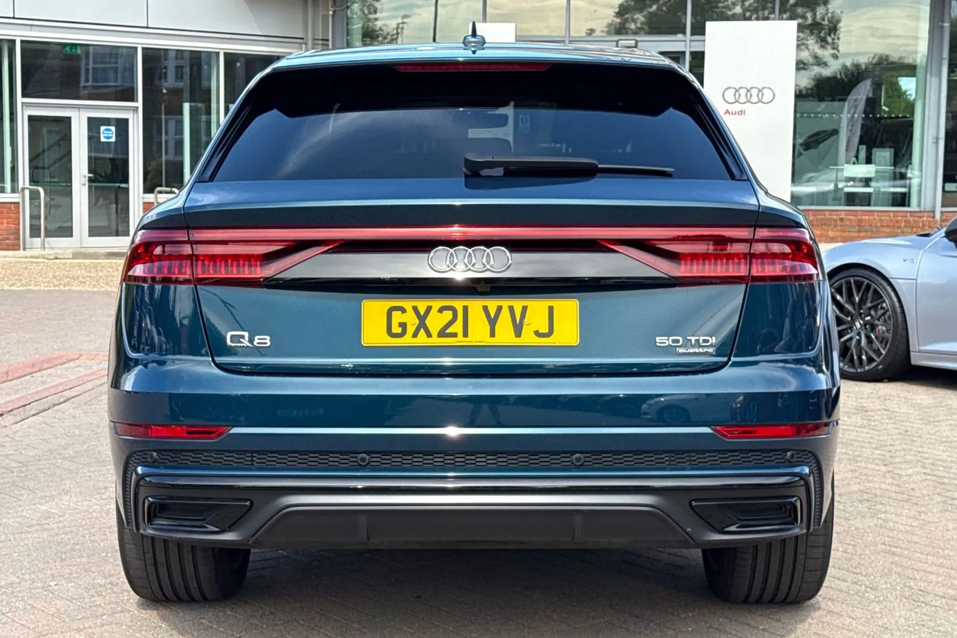 Audi Q8 thumbnail image number 5