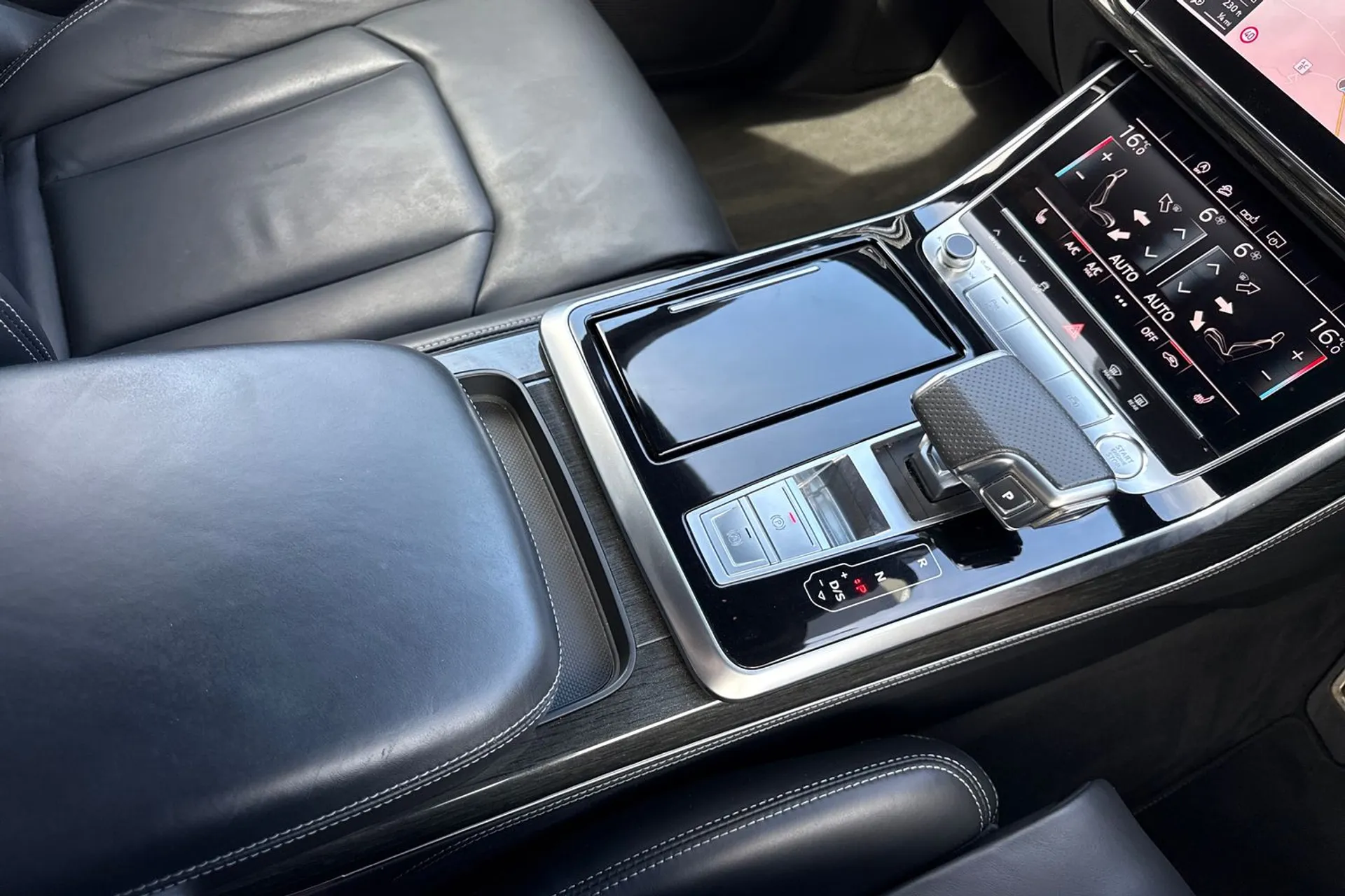 Audi Q8 thumbnail image number 44