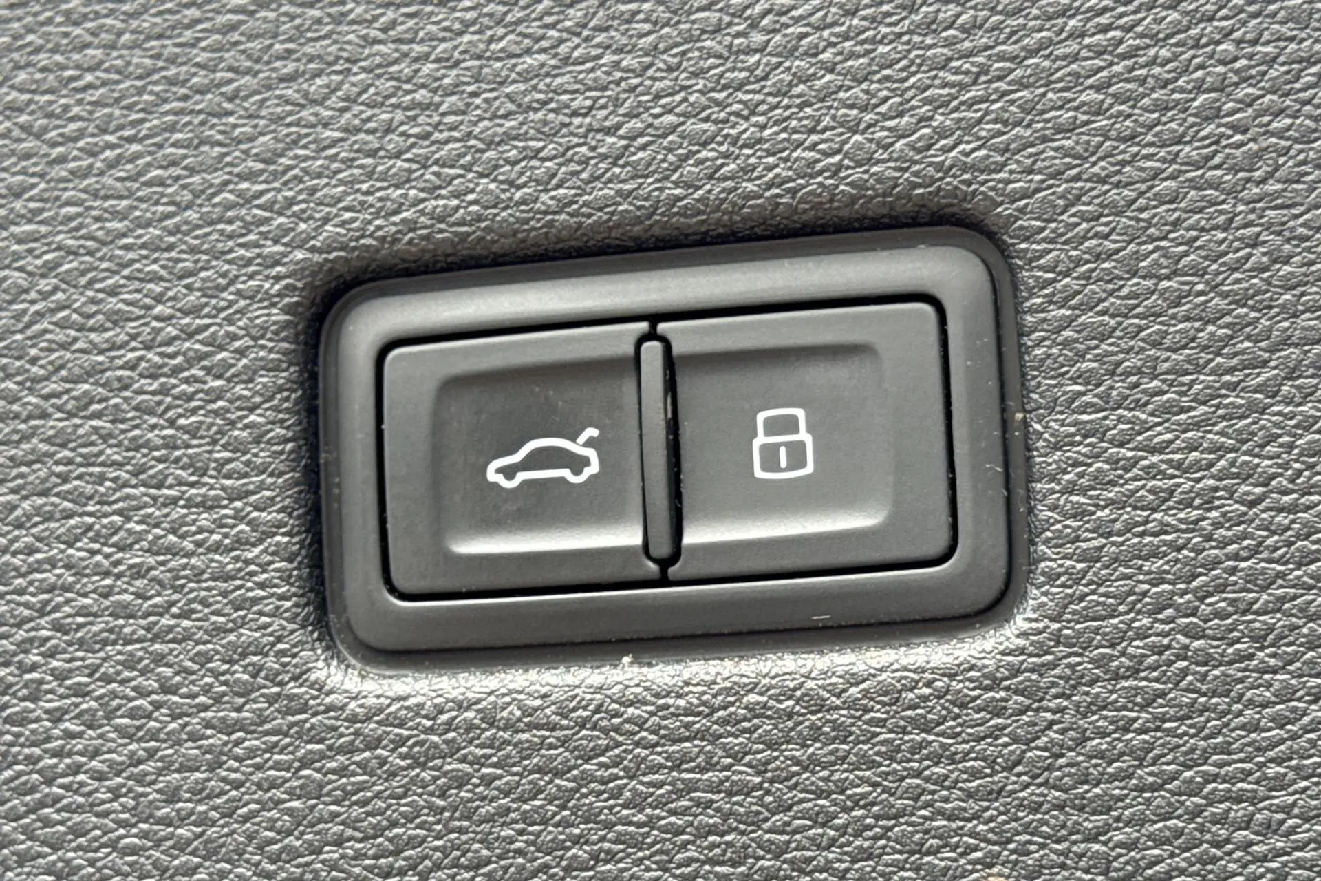 Audi Q8 thumbnail image number 42