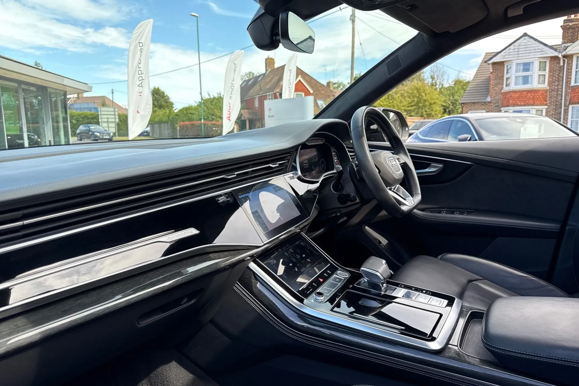 Audi Q8 thumbnail image number 34