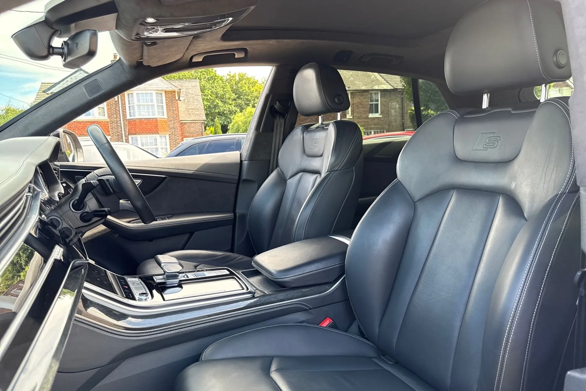 Audi Q8 thumbnail image number 35