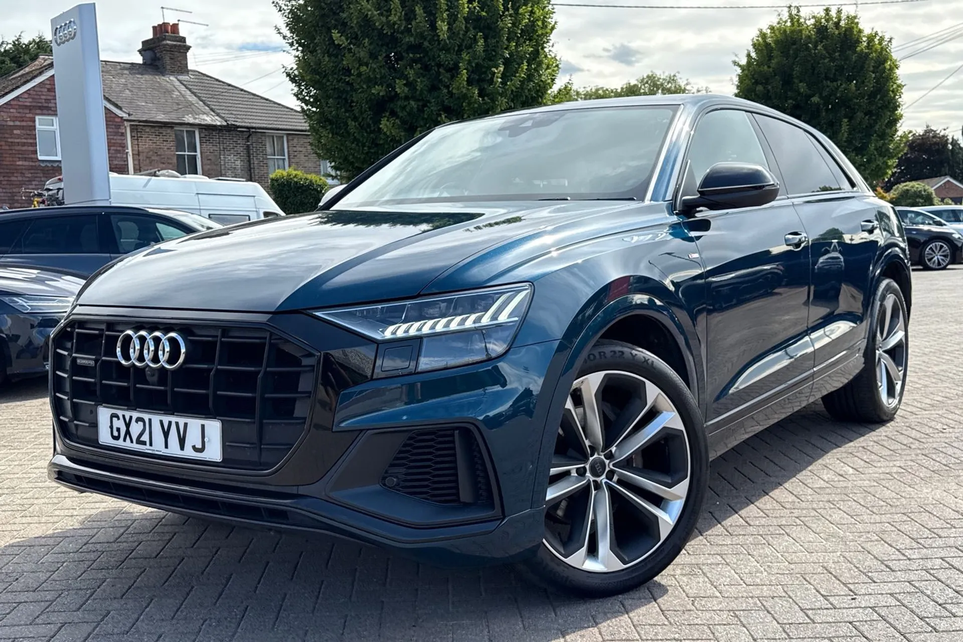 Audi Q8 thumbnail image number 31