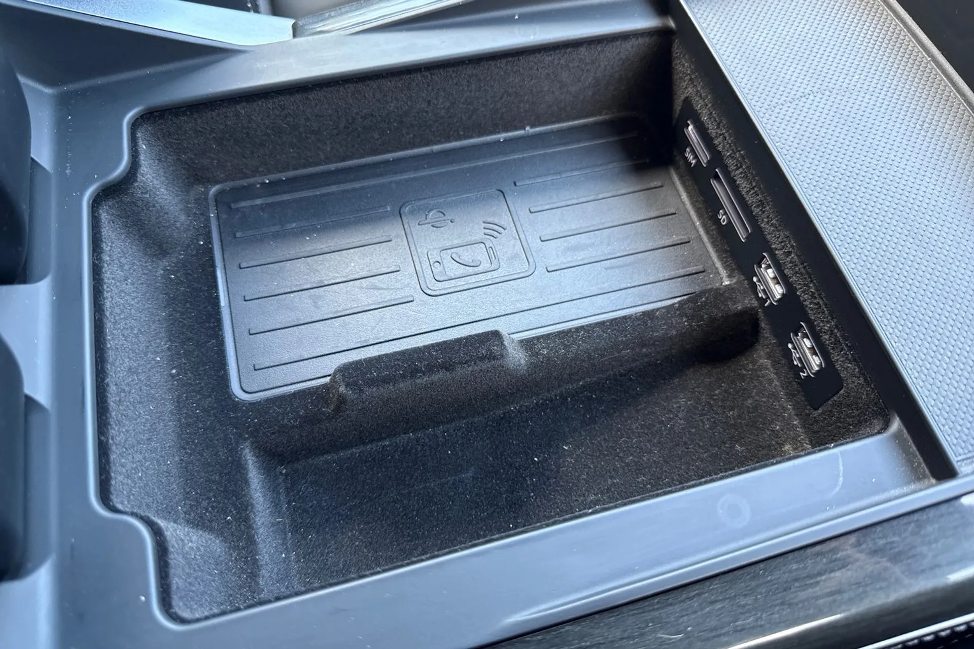 Audi Q8 thumbnail image number 19