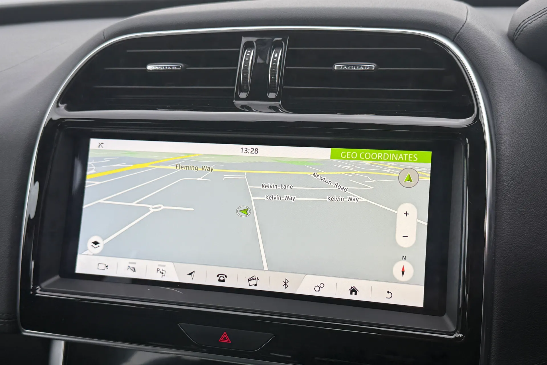 Jaguar XE thumbnail image number 6