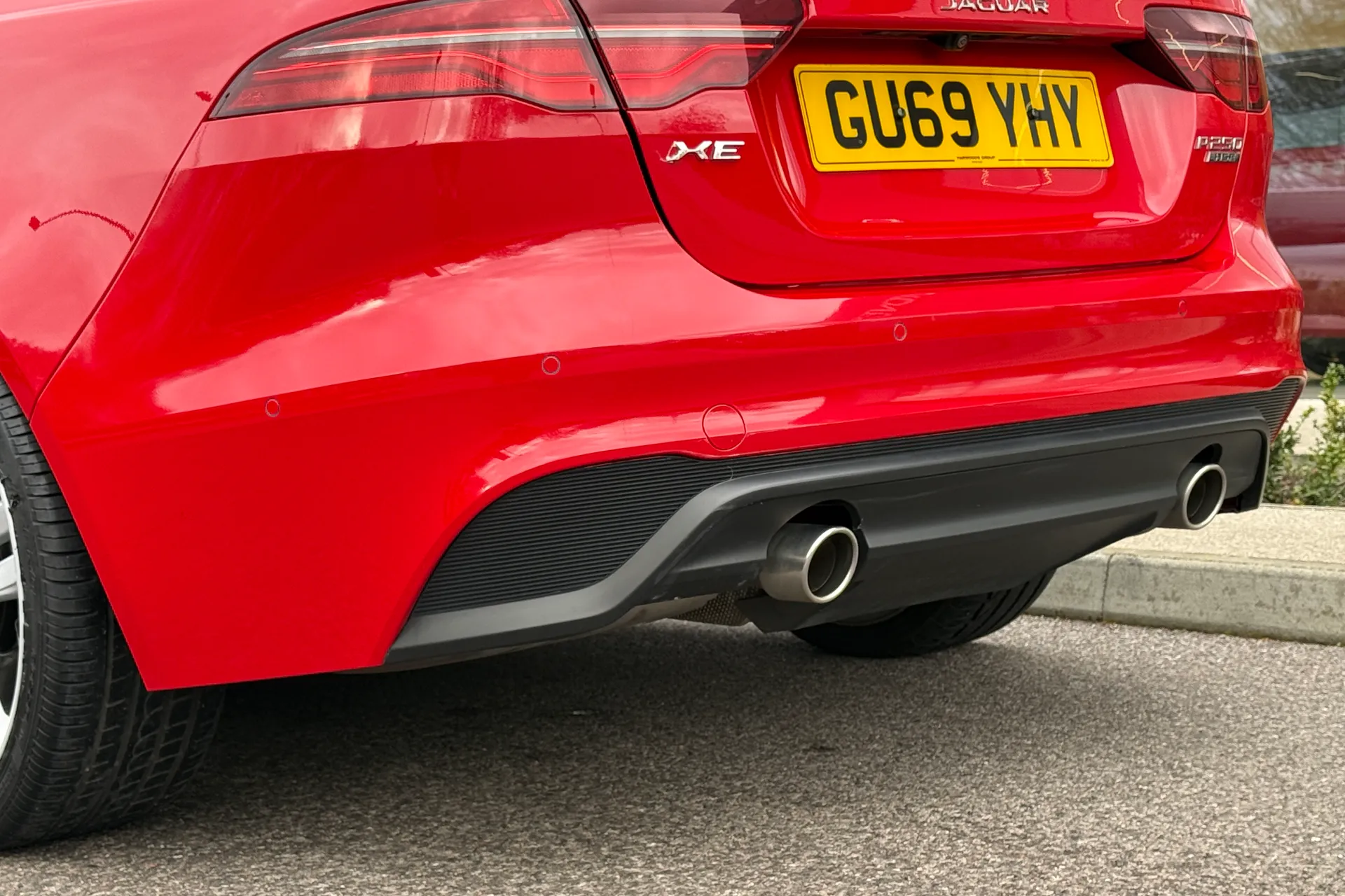 Jaguar XE thumbnail image number 28