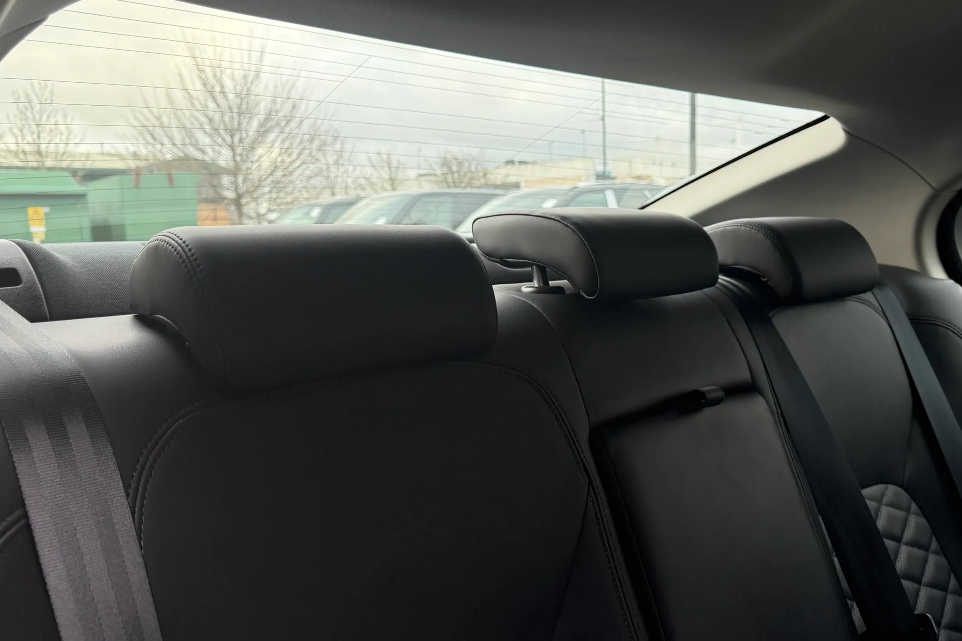 Jaguar XE thumbnail image number 23