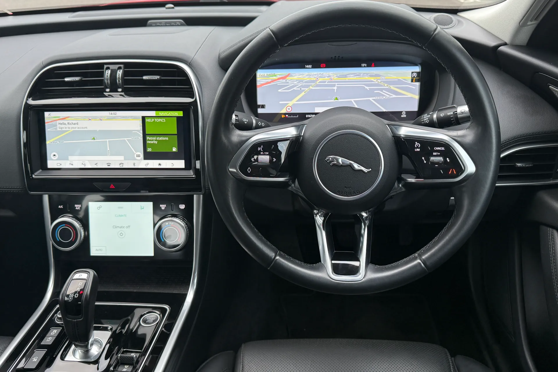 Jaguar XE thumbnail image number 20