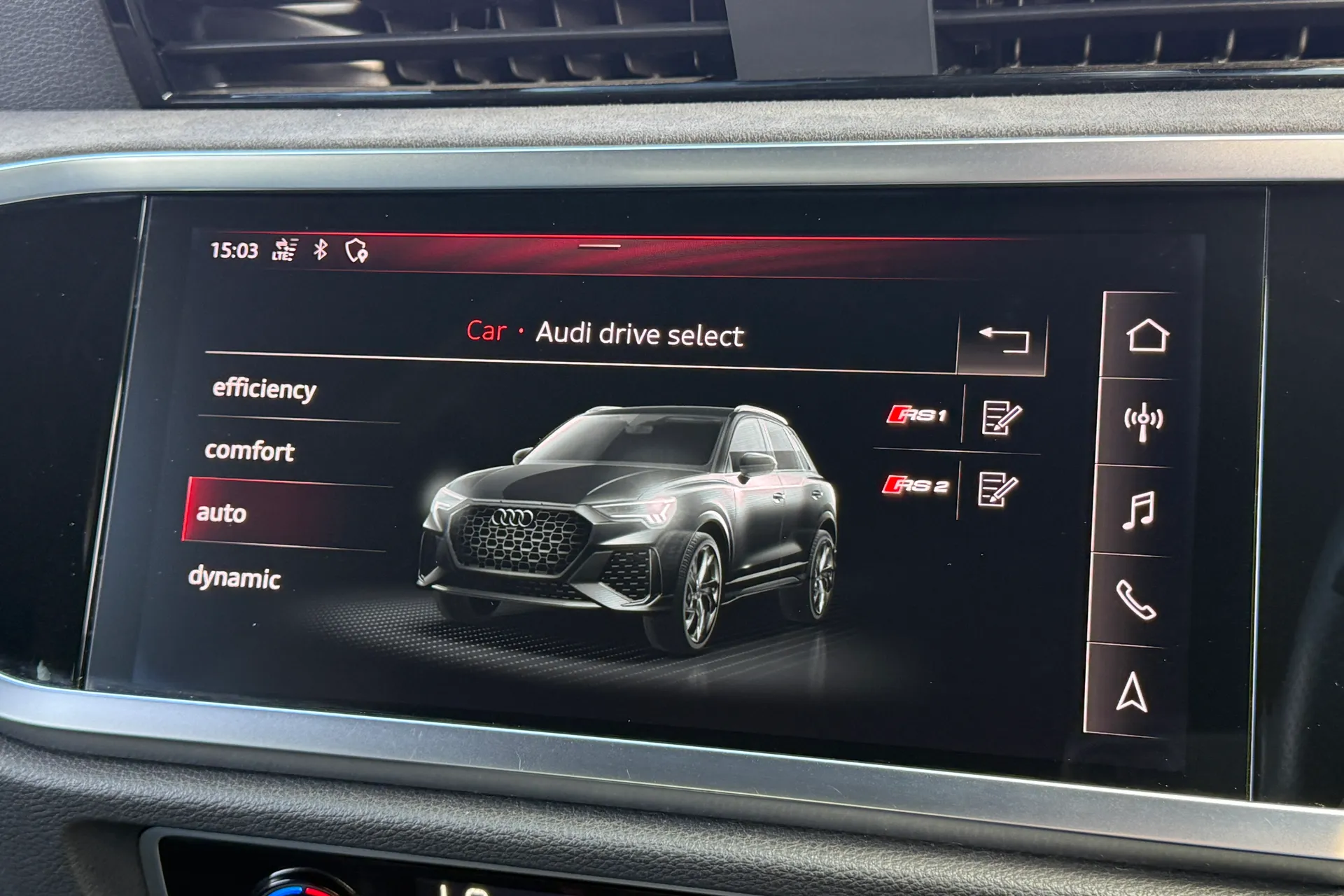 Audi RS Q3 thumbnail image number 11