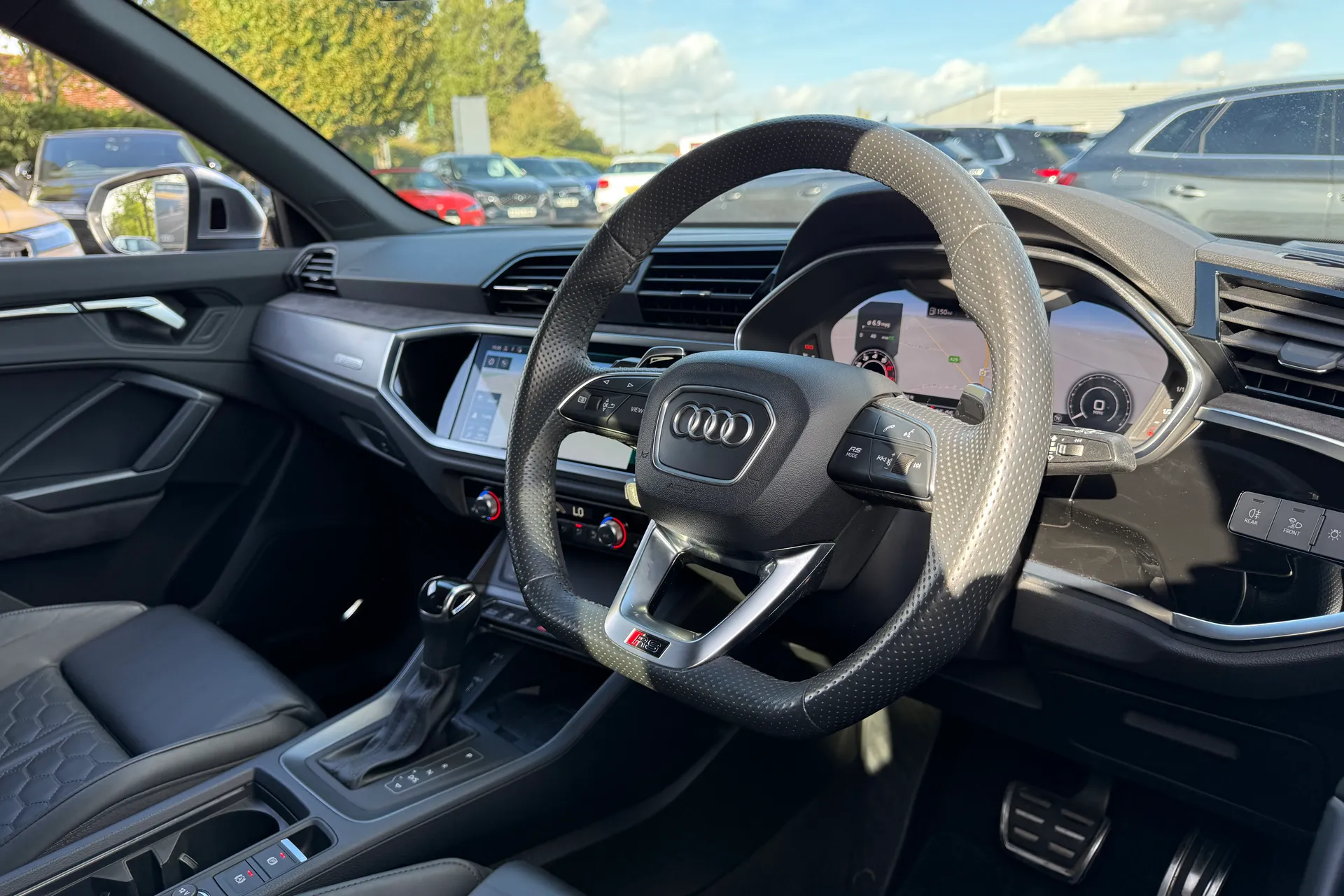 Audi RS Q3 thumbnail image number 31