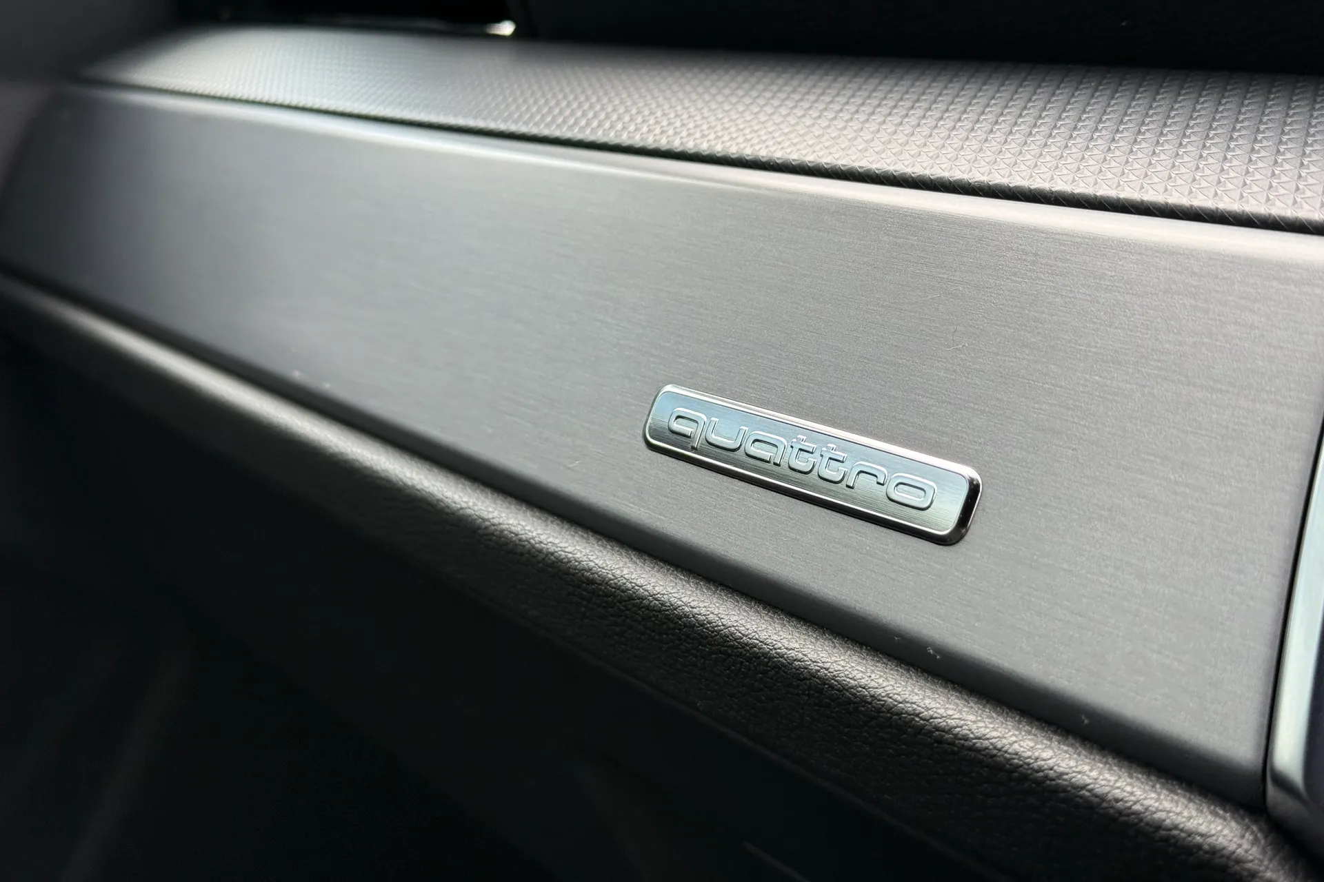 Audi Q3 thumbnail image number 22