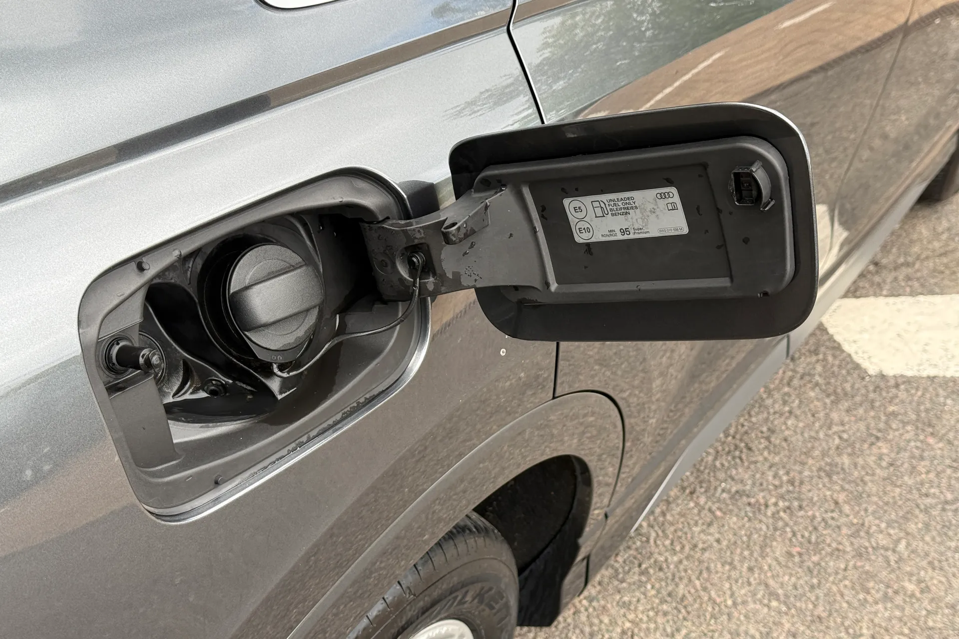 Audi Q3 thumbnail image number 33