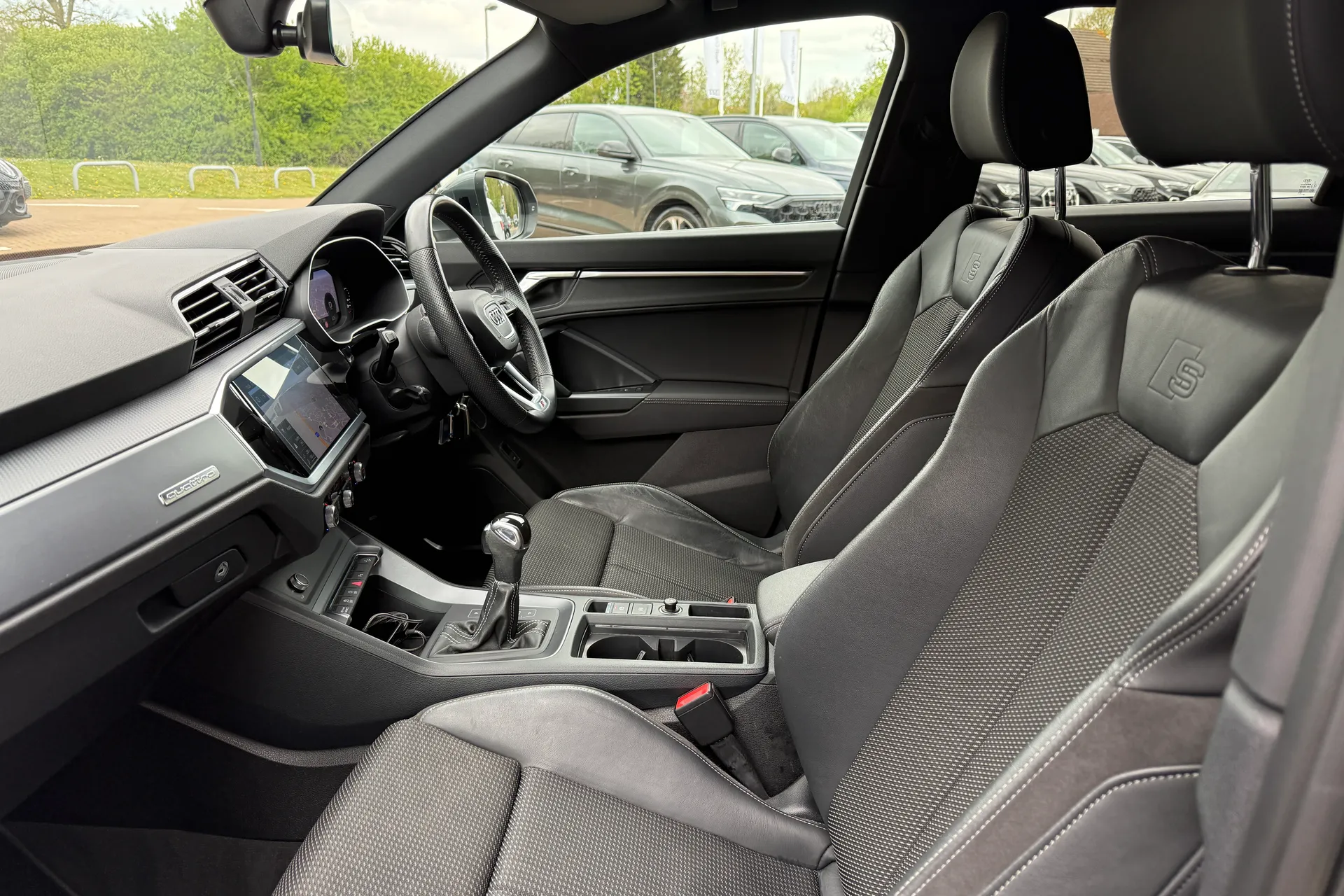 Audi Q3 thumbnail image number 56