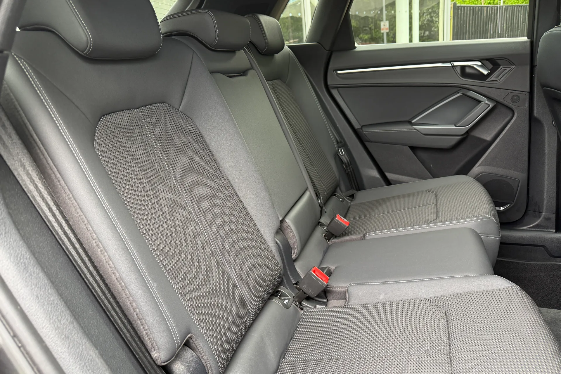 Audi Q3 thumbnail image number 34