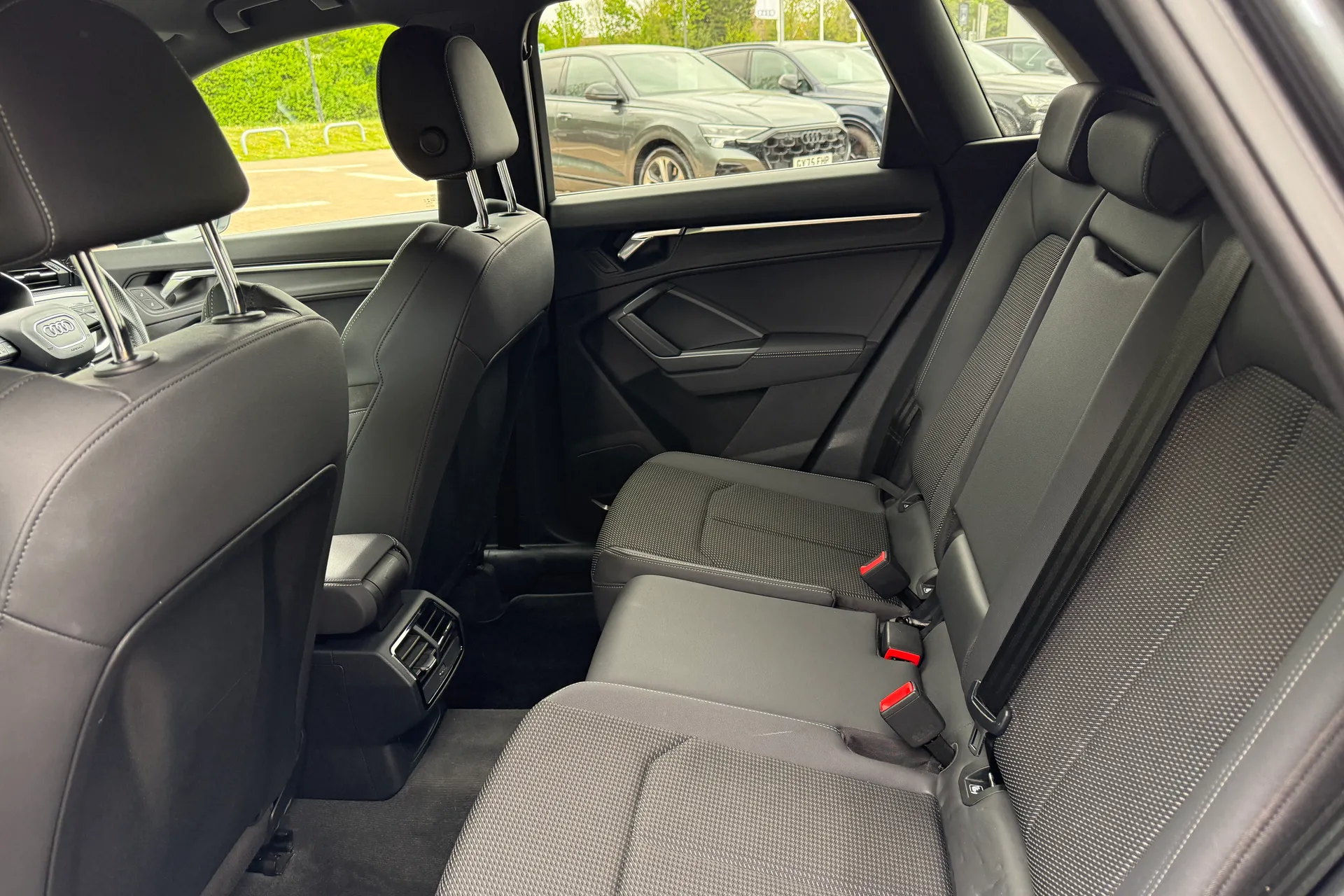 Audi Q3 thumbnail image number 53