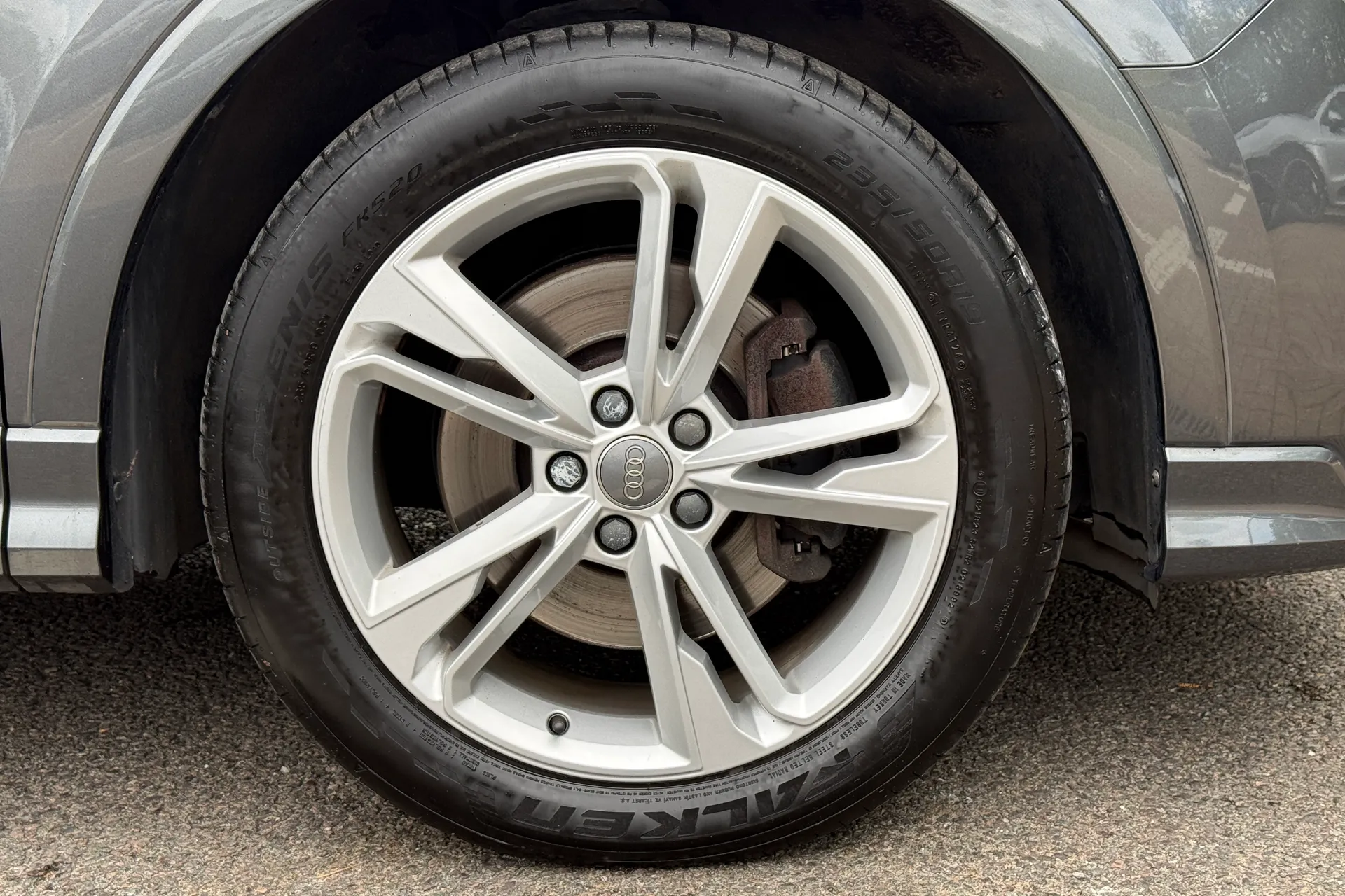 Audi Q3 thumbnail image number 32