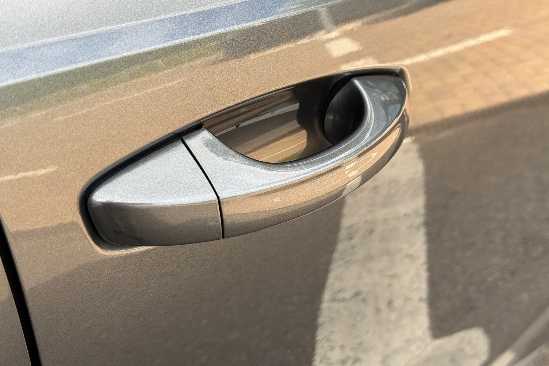 Audi Q3 thumbnail image number 14