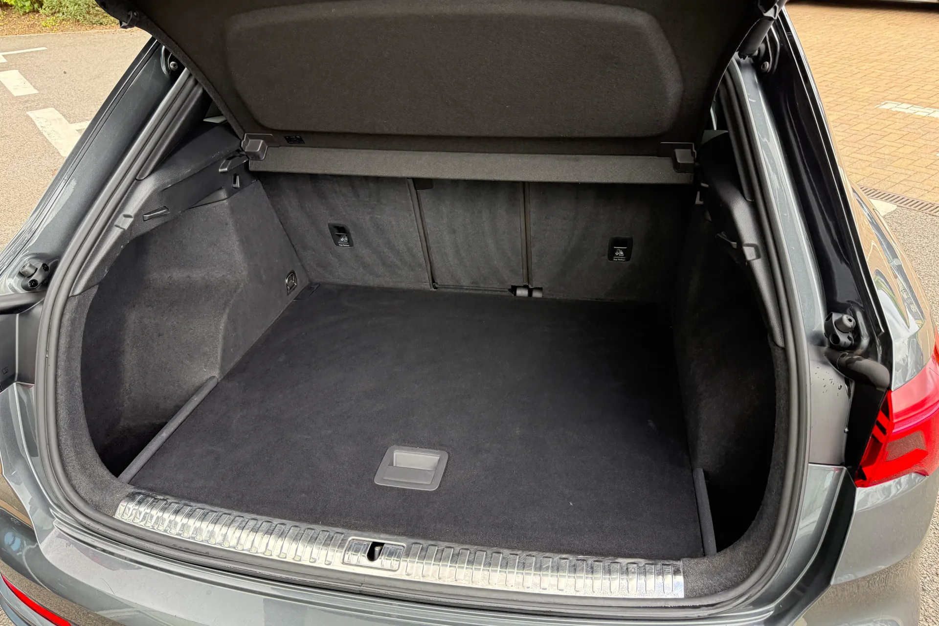 Audi Q3 thumbnail image number 44