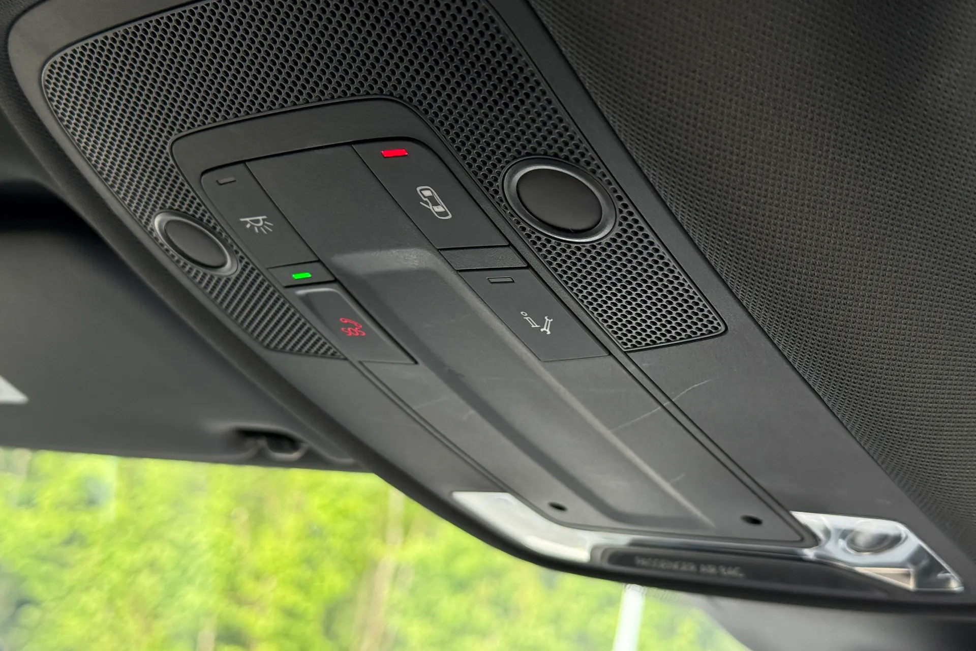 Audi Q3 thumbnail image number 24