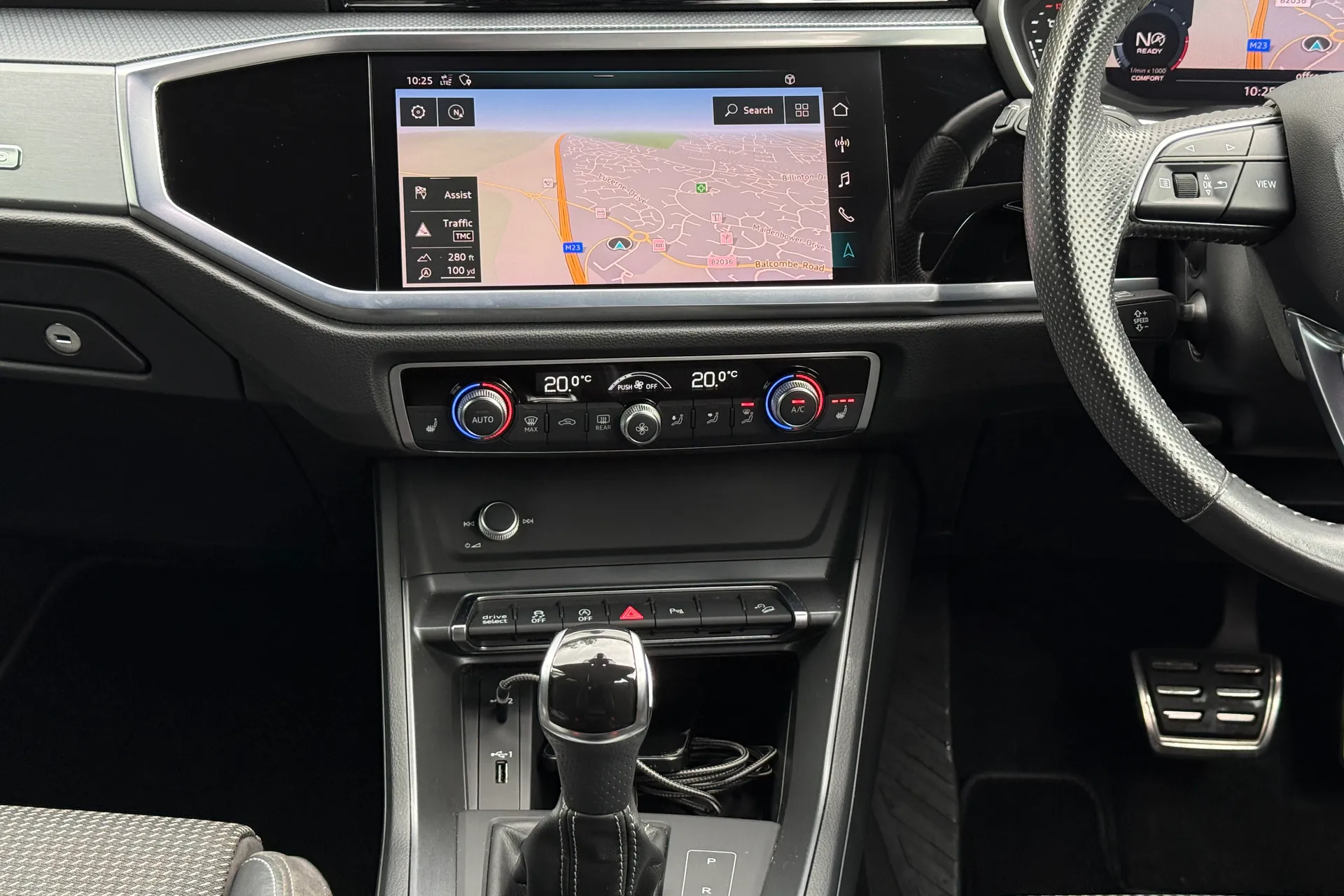 Audi Q3 thumbnail image number 40