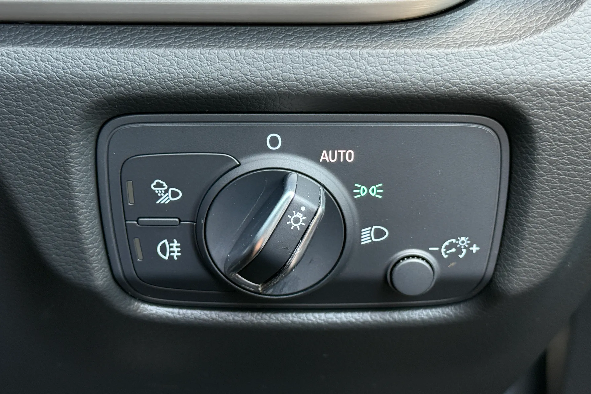 Audi A3 thumbnail image number 19