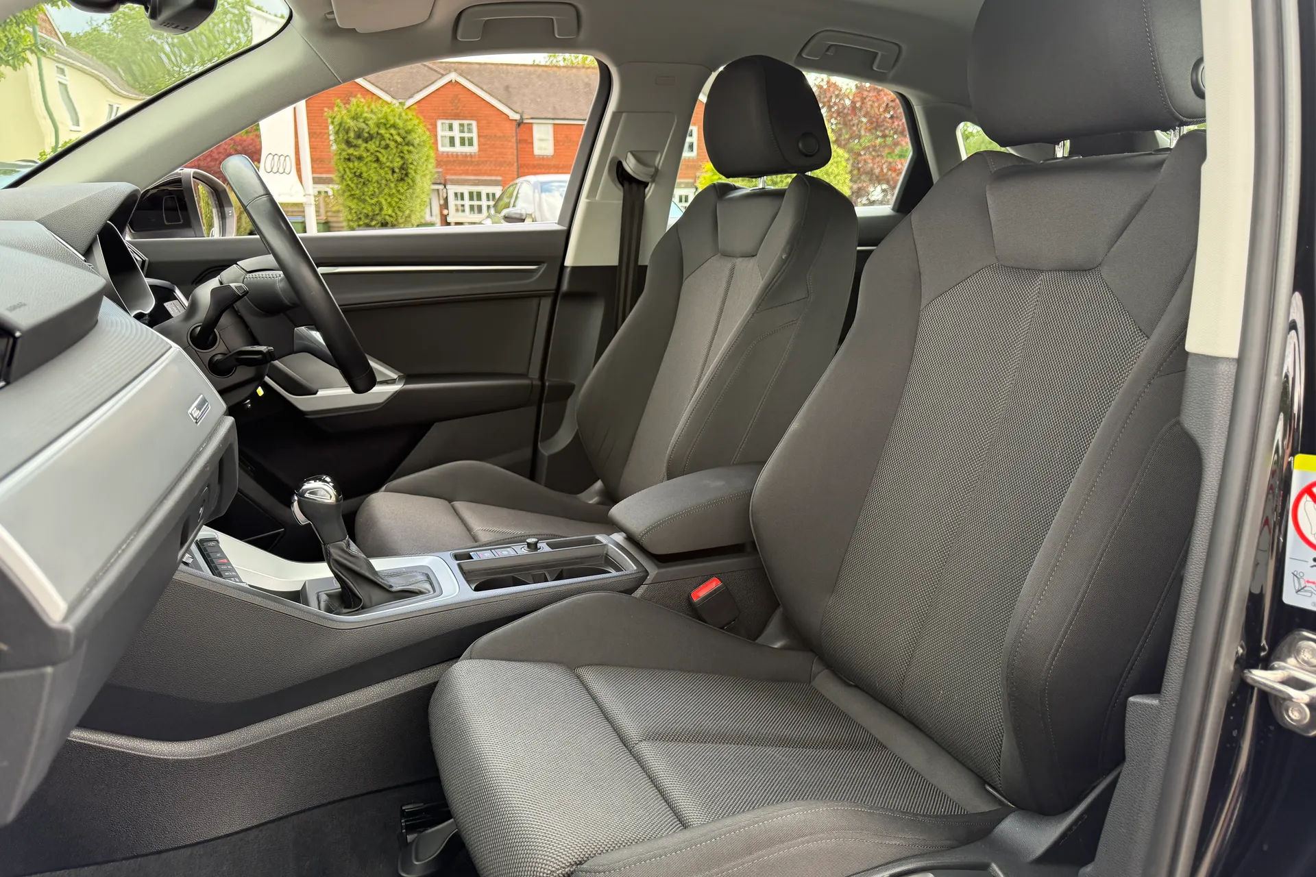 Audi Q3 thumbnail image number 31