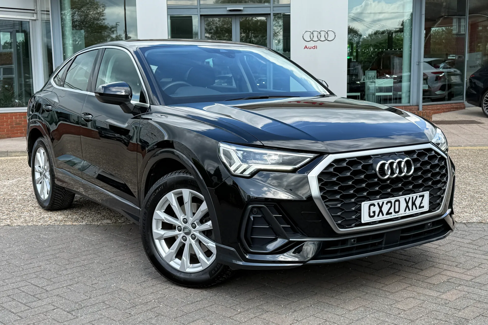 Audi Q3 thumbnail image number 25