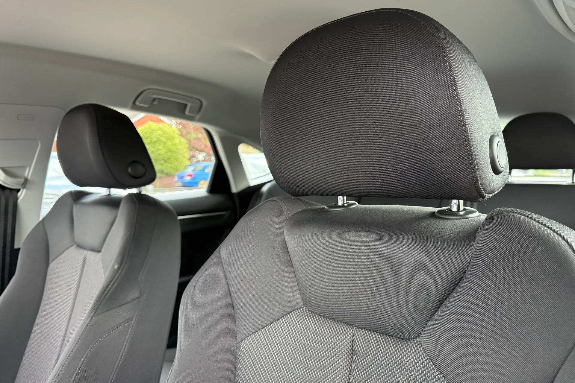 Audi Q3 thumbnail image number 32