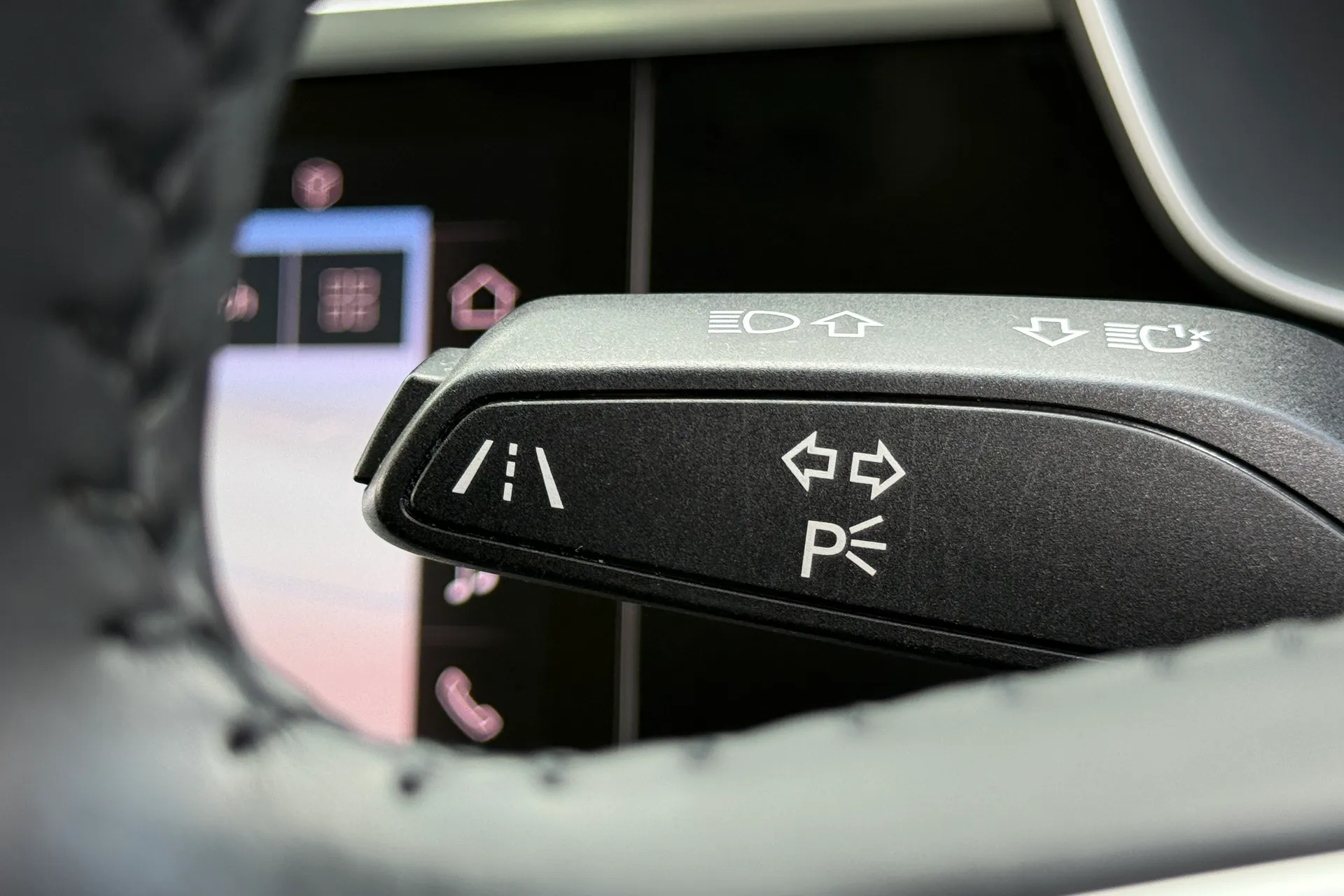 Audi Q3 thumbnail image number 19