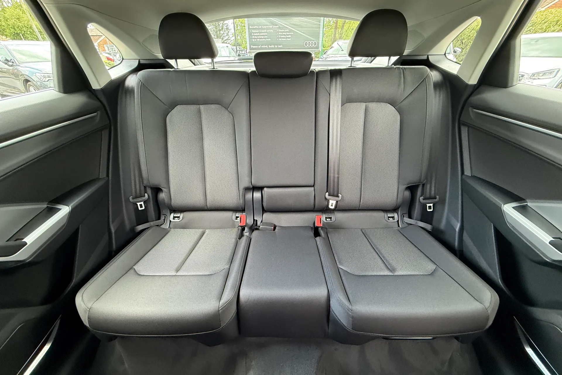 Audi Q3 thumbnail image number 39