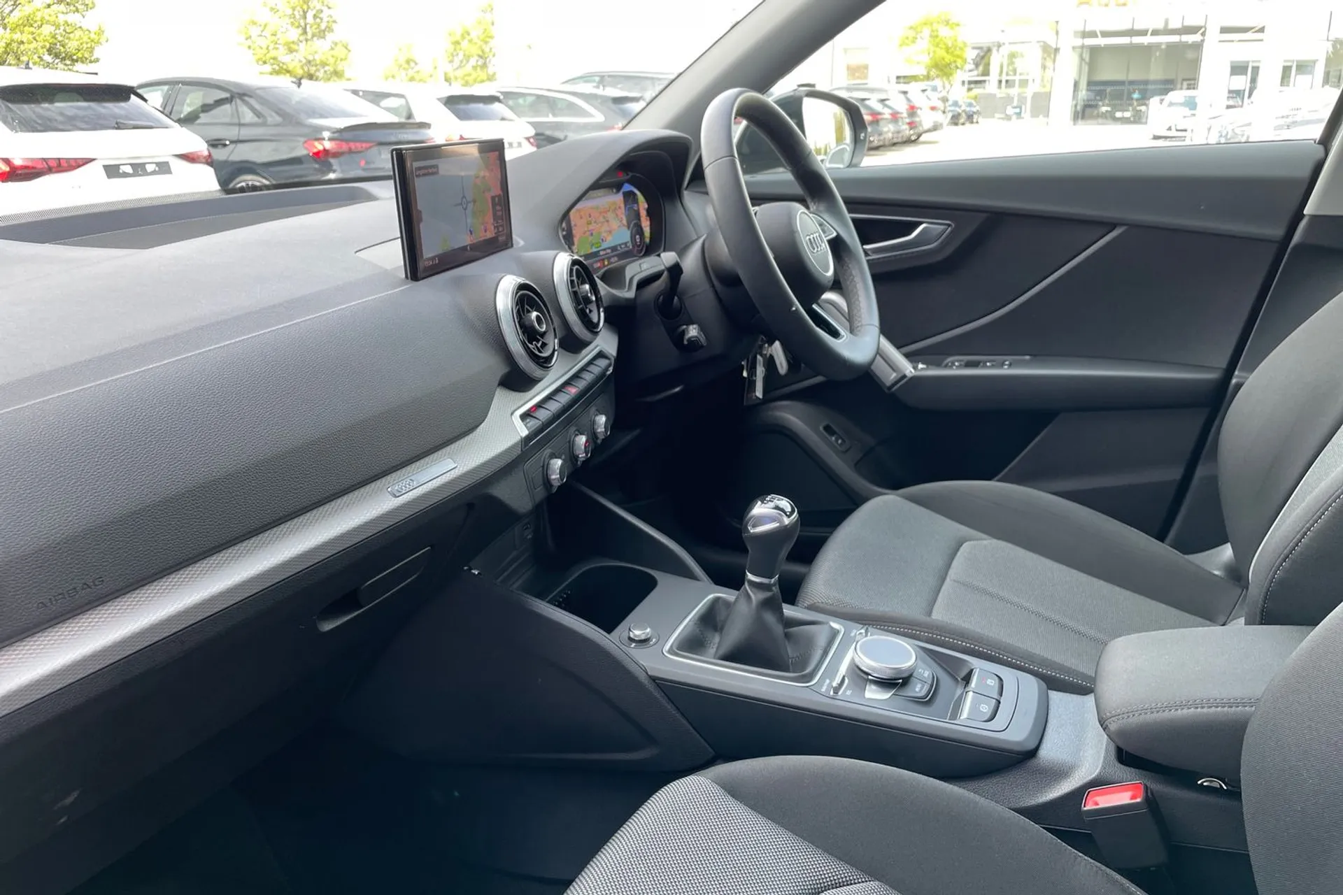 Audi Q2 thumbnail image number 27