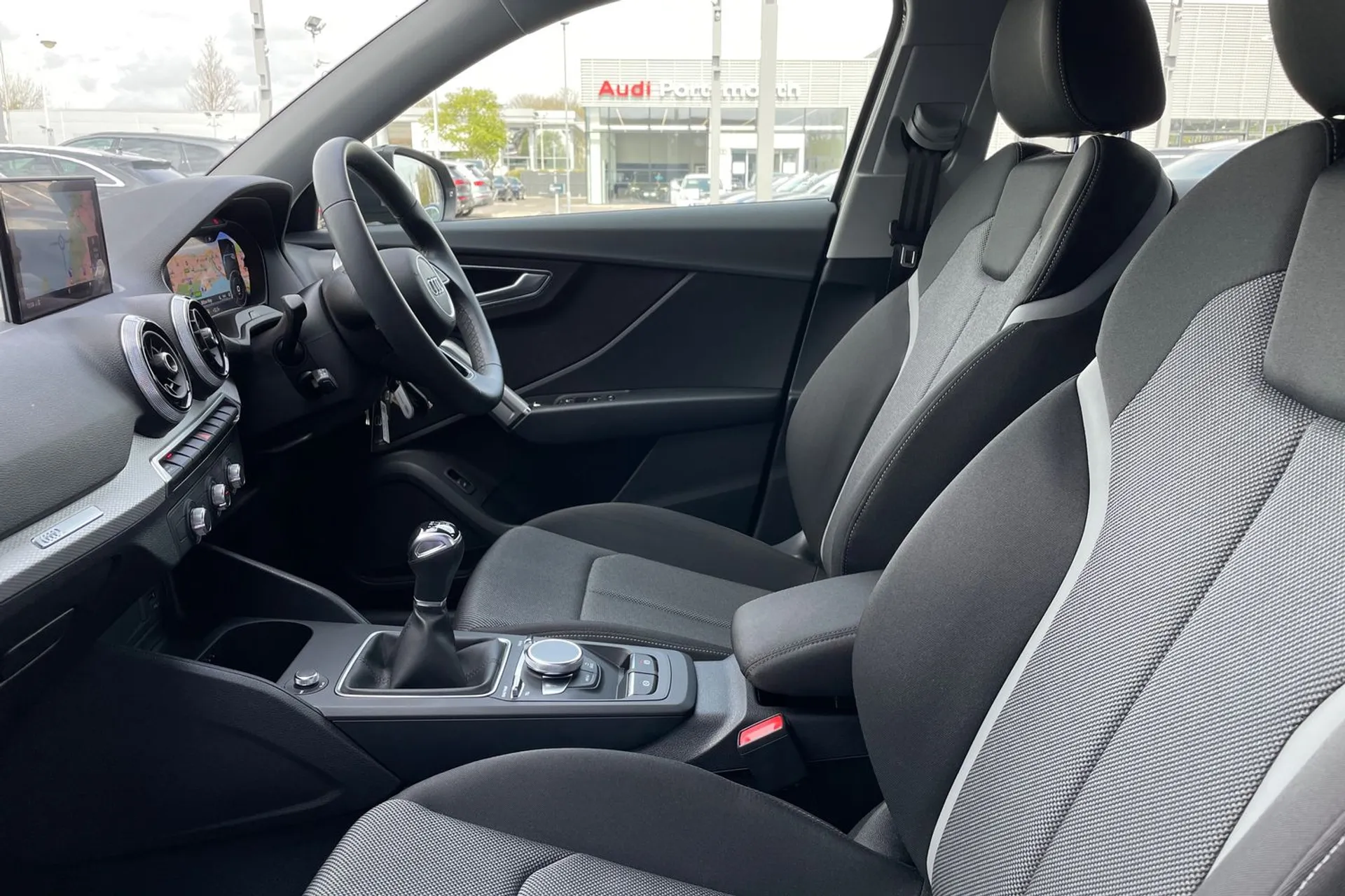 Audi Q2 thumbnail image number 28