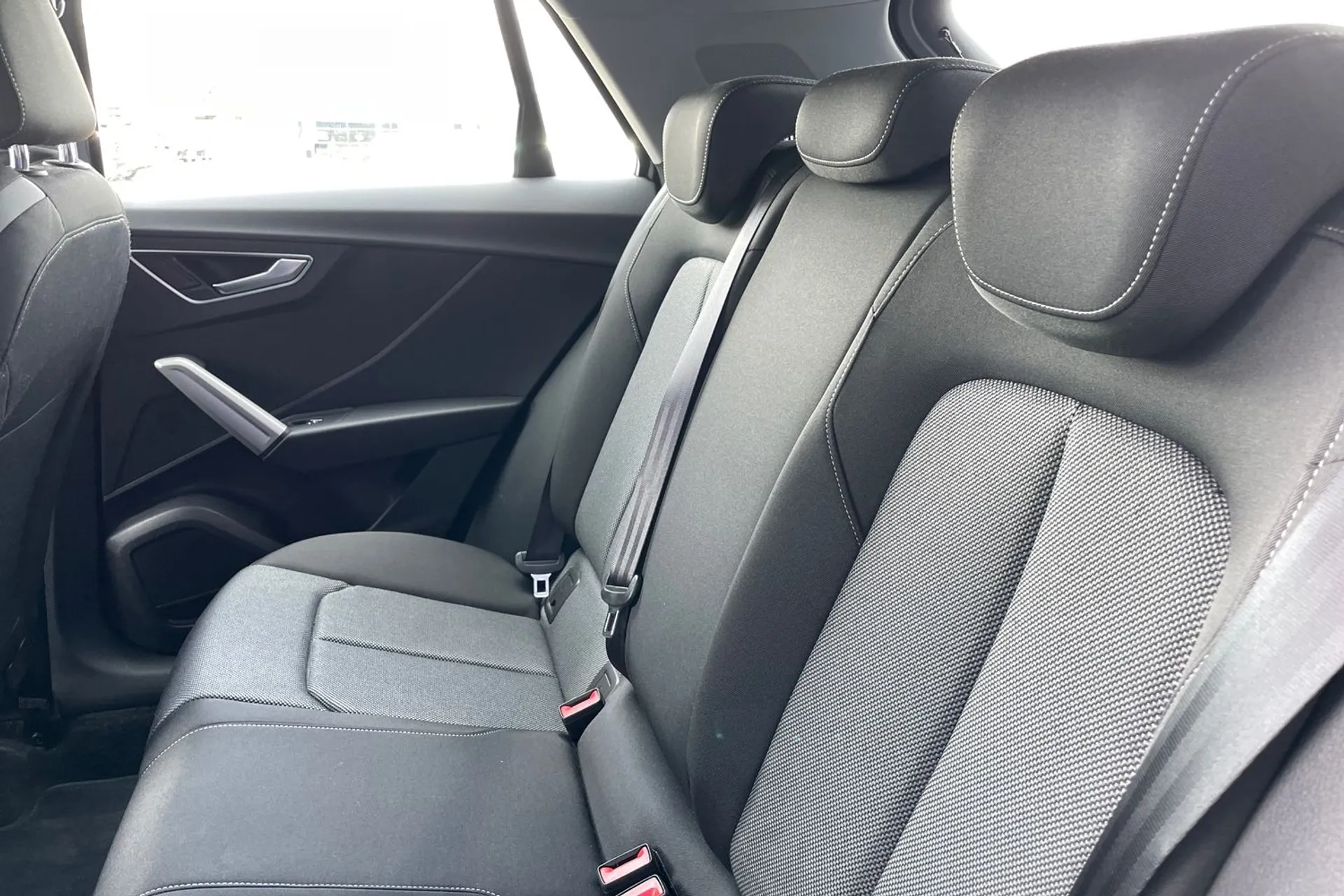 Audi Q2 thumbnail image number 30