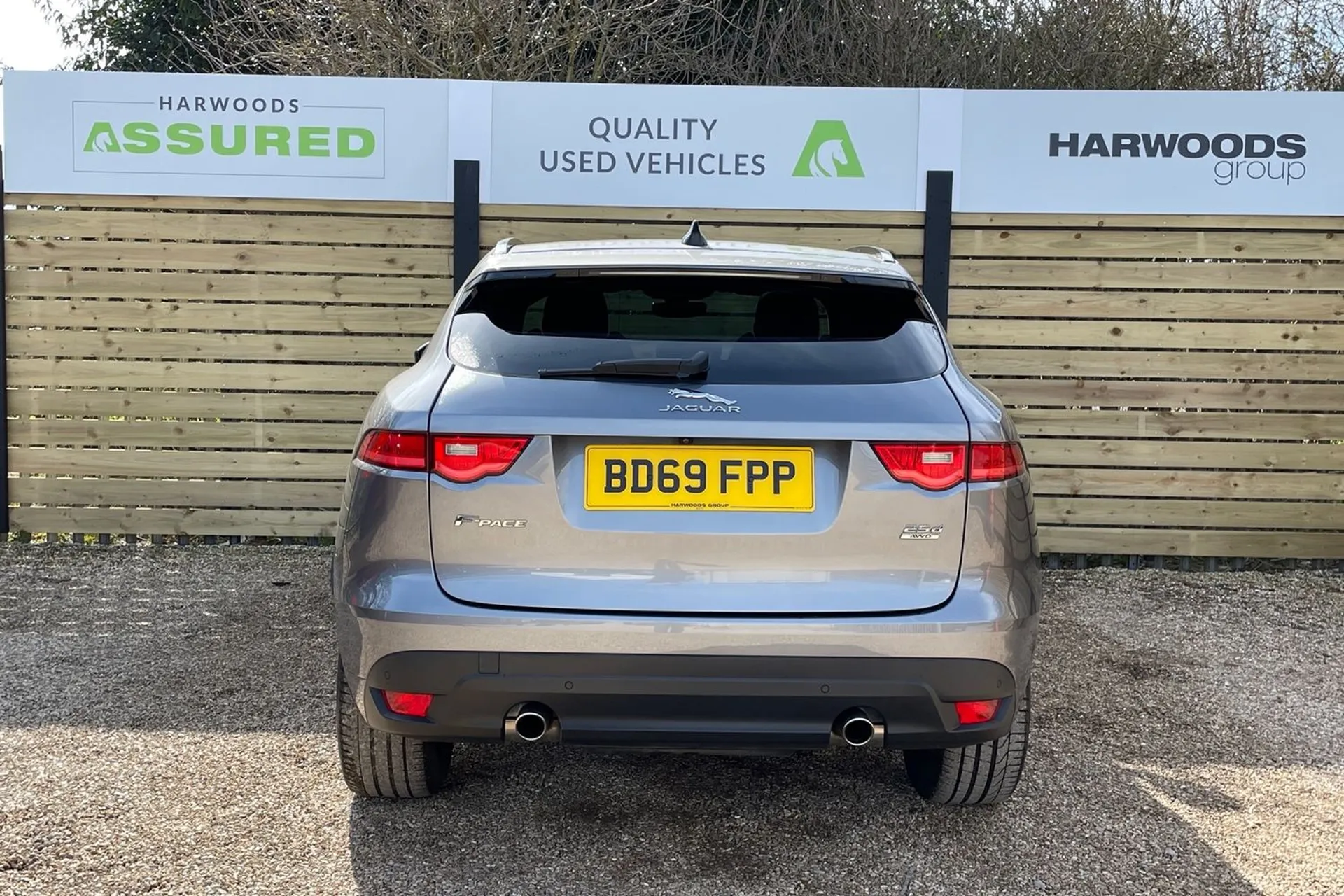 Jaguar F-PACE thumbnail image number 8
