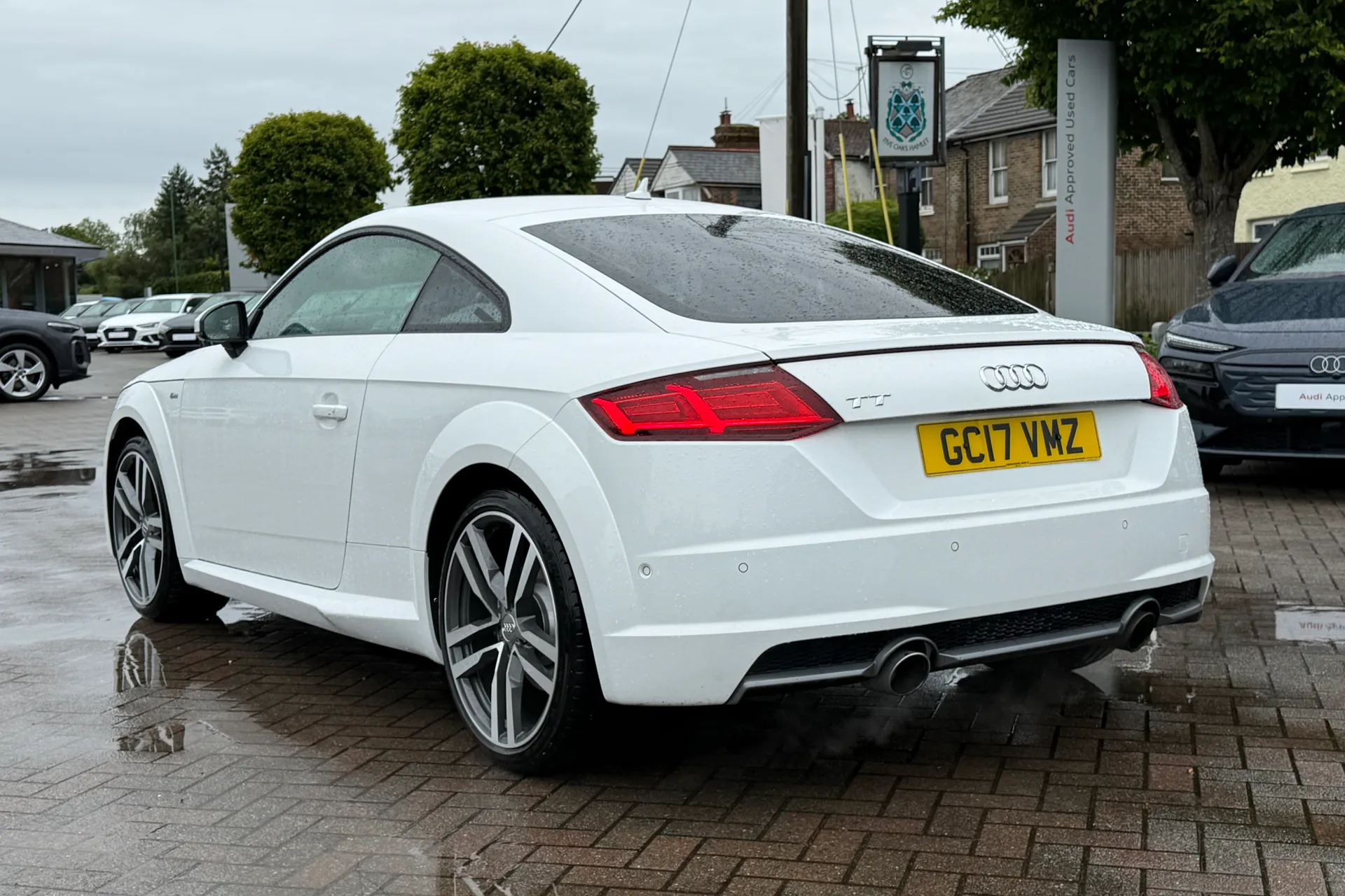 Audi TT thumbnail image number 30