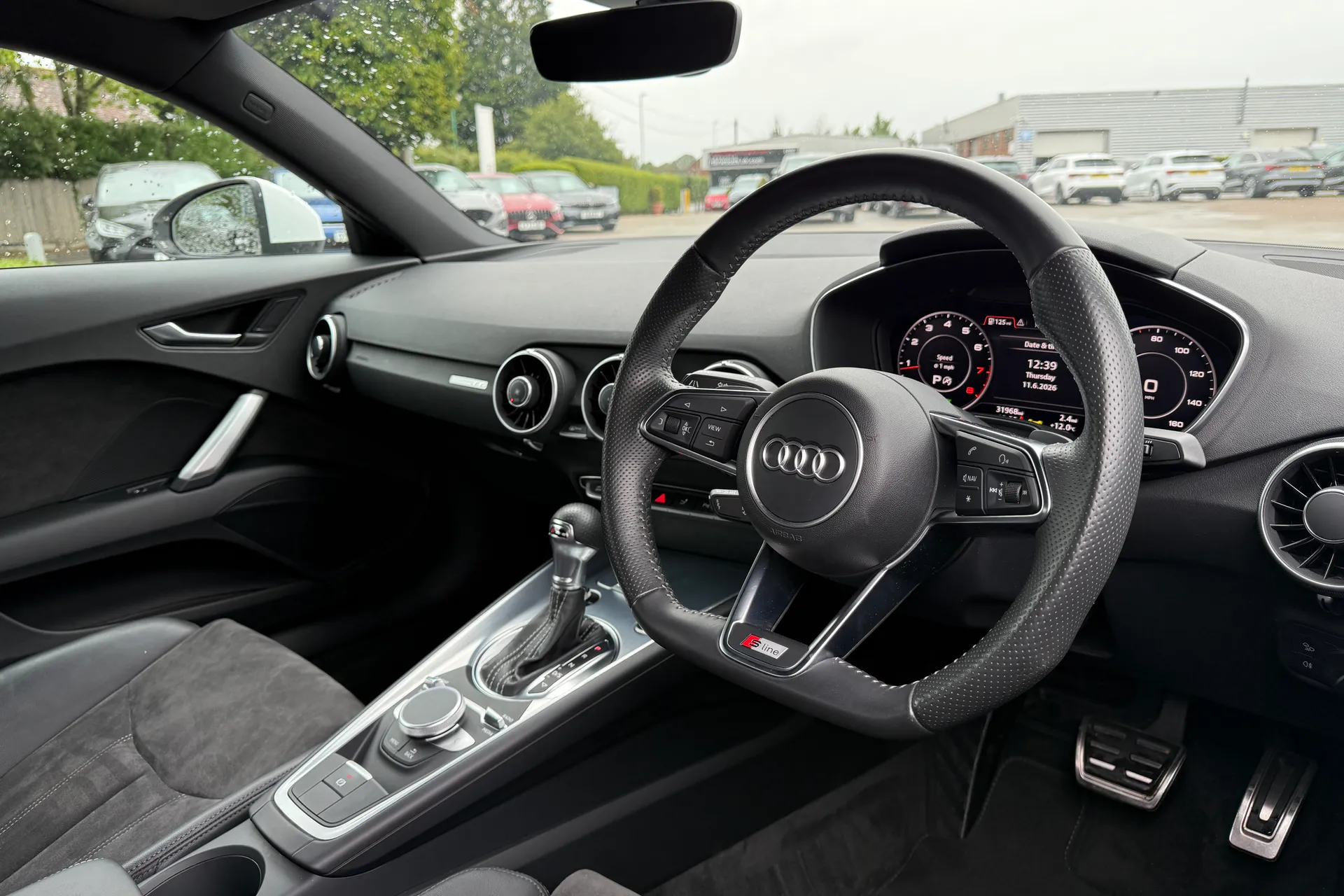 Audi TT thumbnail image number 25