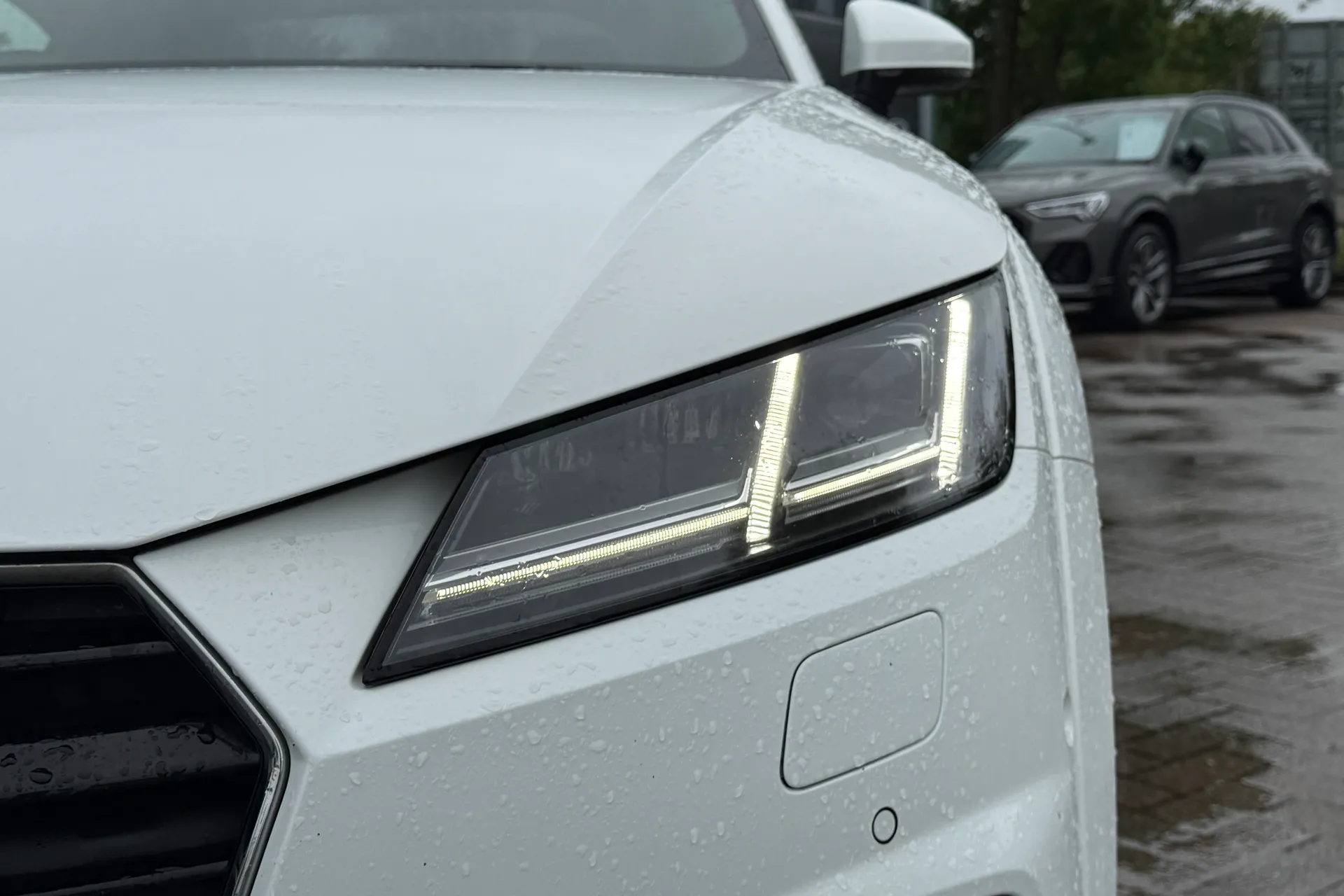 Audi TT thumbnail image number 46