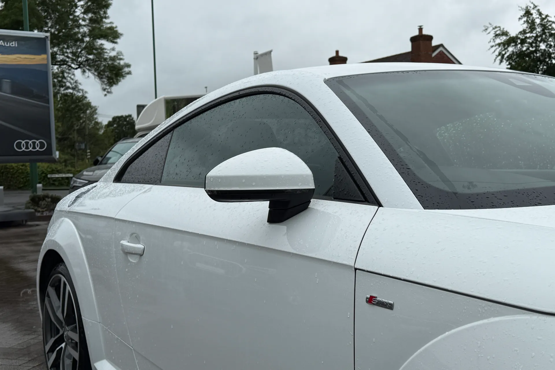 Audi TT thumbnail image number 42